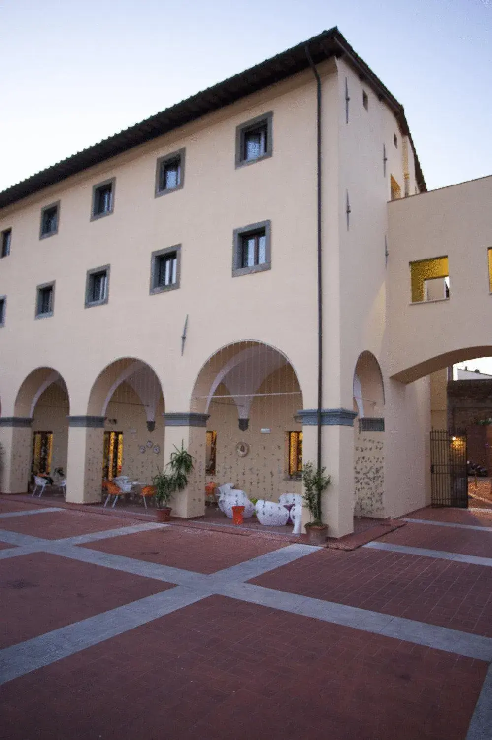 Facade/entrance, Property Building in Hotel San Miniato