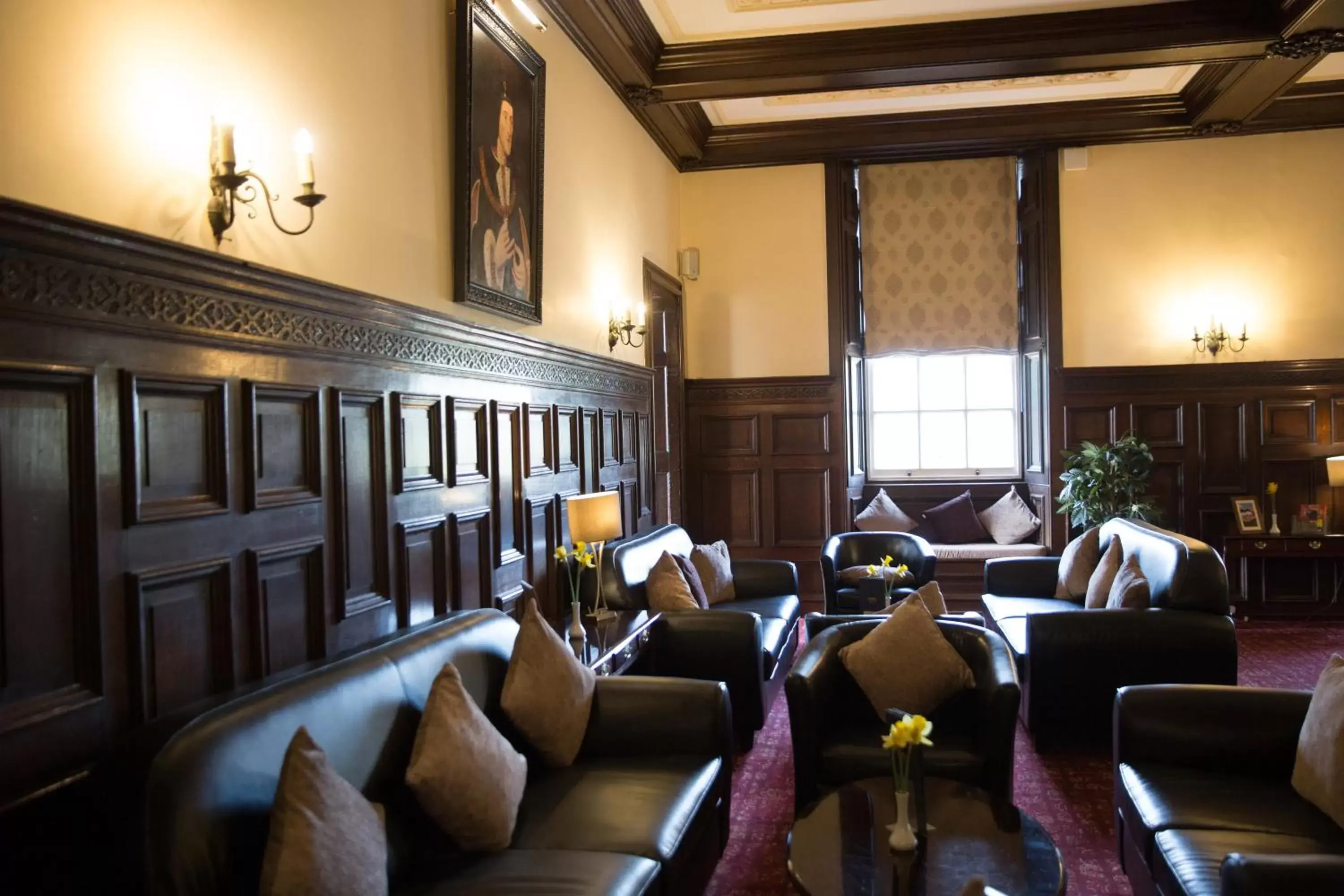 Living room, Lounge/Bar in Bosworth Hall Hotel & Spa