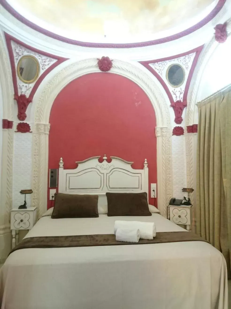 Bed in Hotel Mezquita