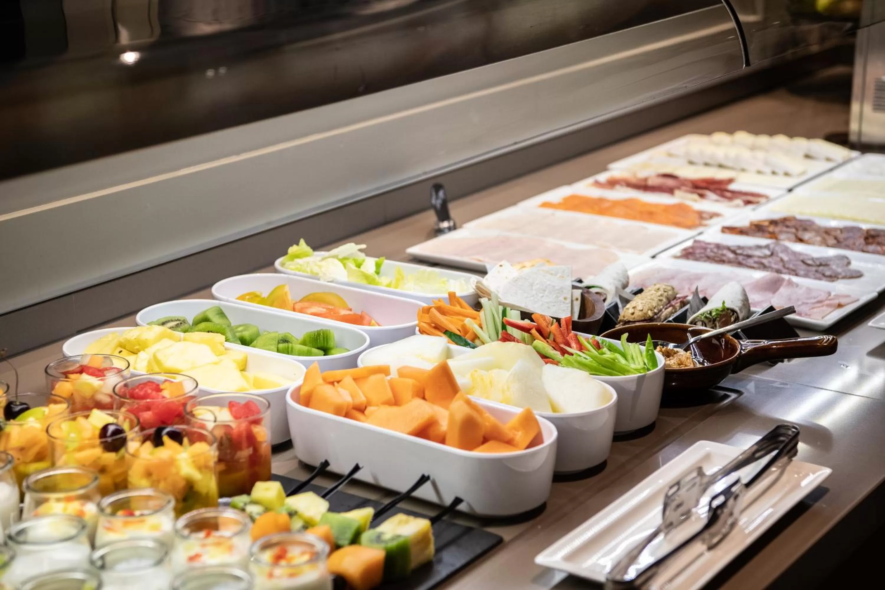 Asian breakfast in Catalonia Square 4* Sup