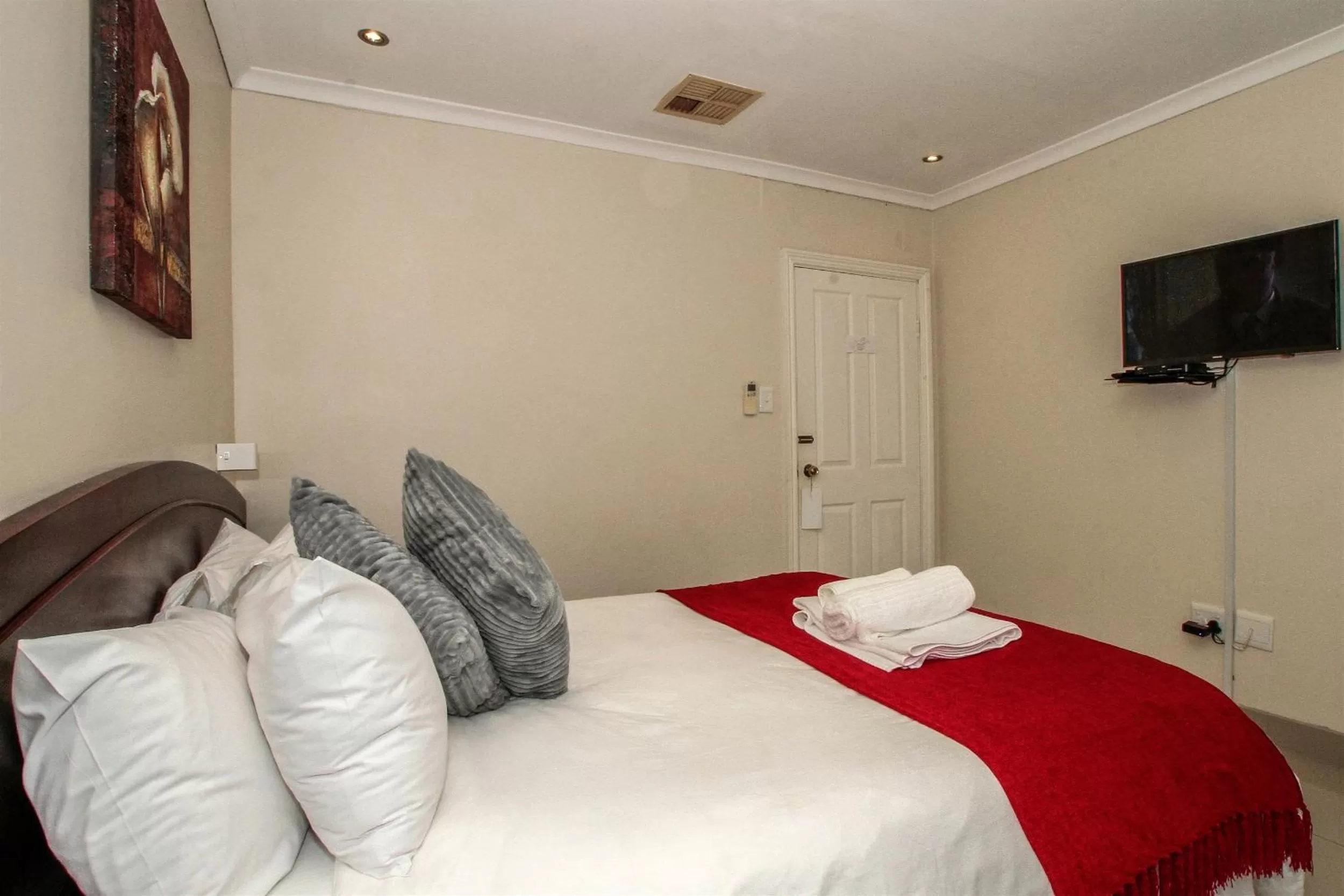 Bed in Addis Bed and Breakfast