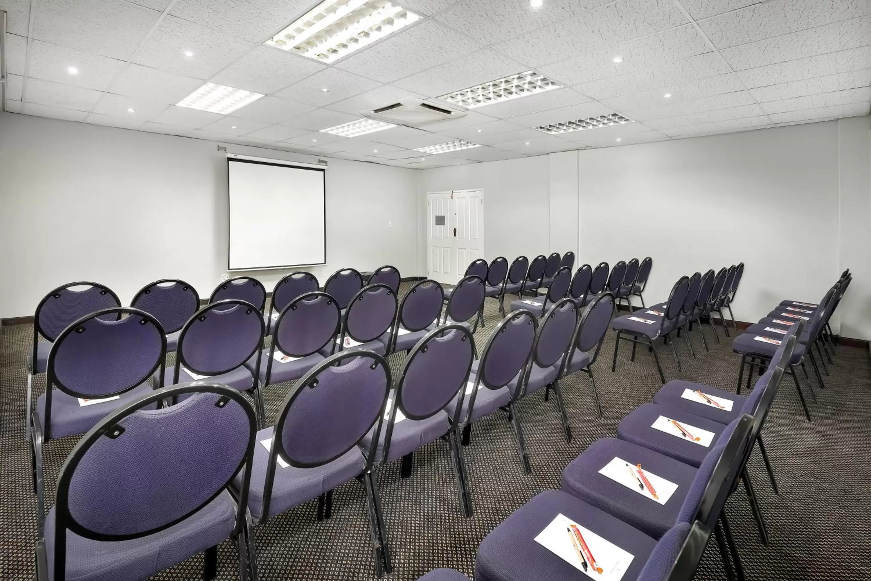 Meeting/conference room in ANEW Hotel Witbank Emalahleni