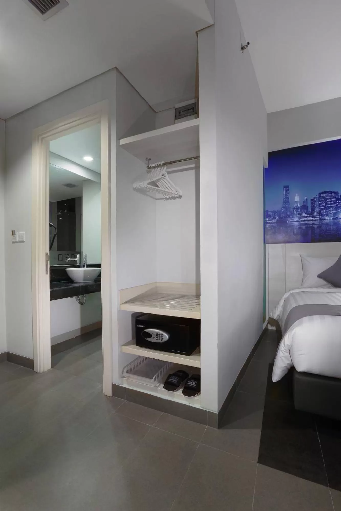 Area and facilities, Bed in Hotel Neo+ Kebayoran Jakarta