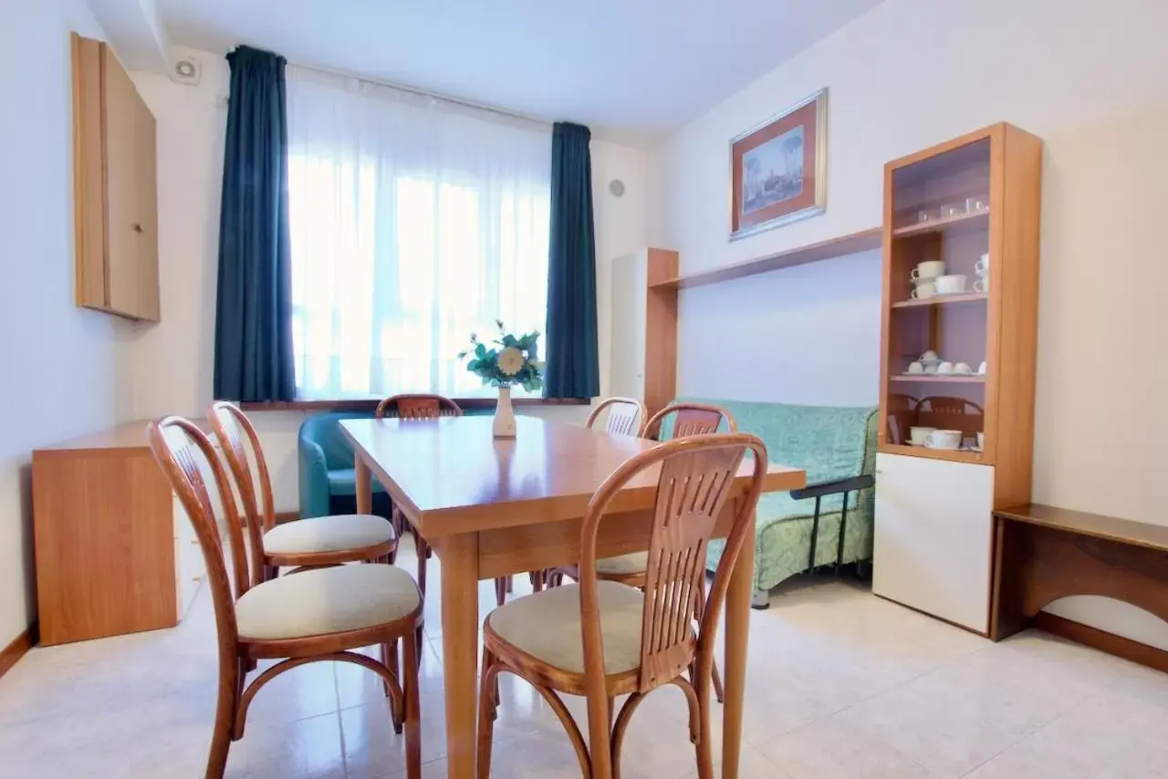 Dining Area in Residence Madrid