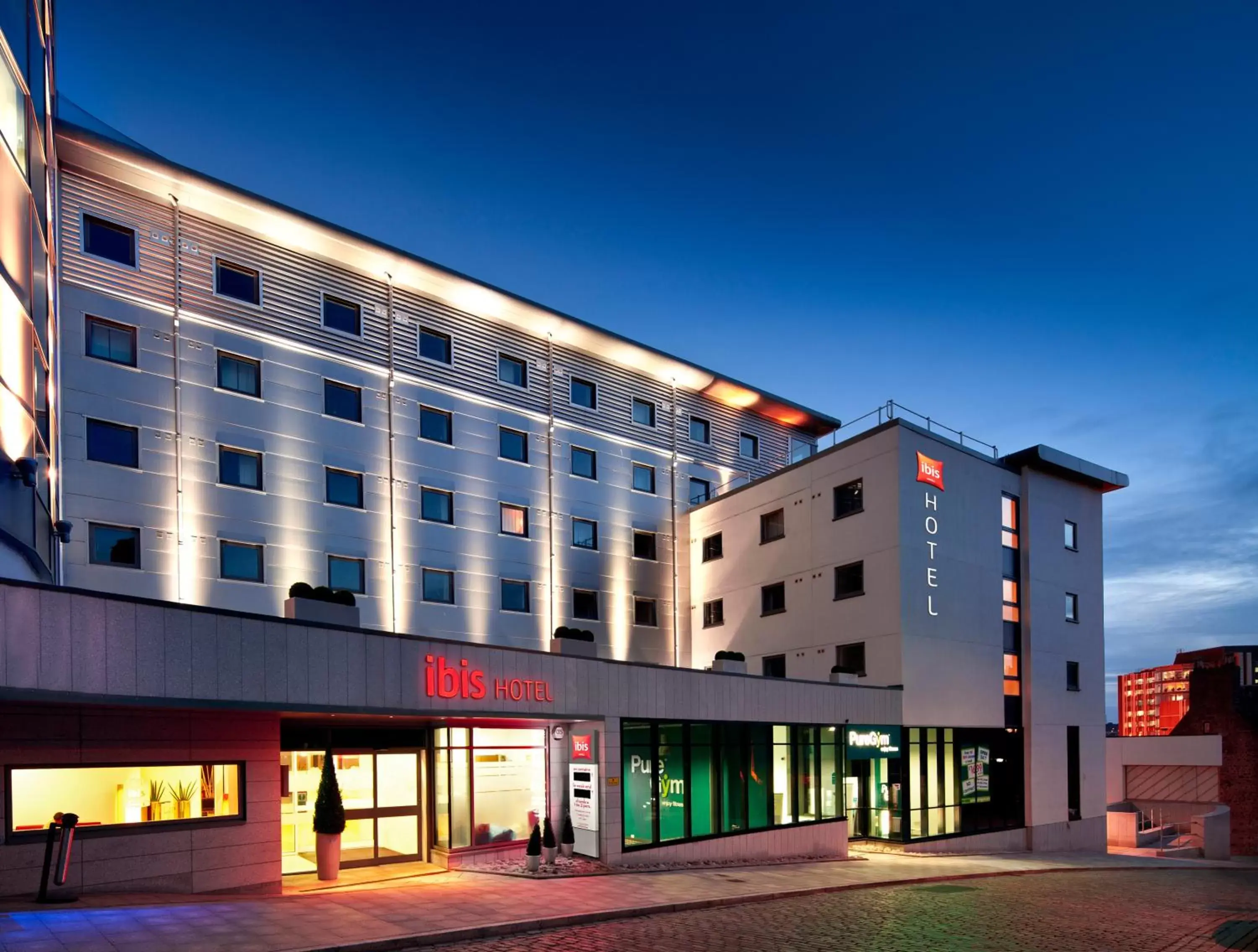 Facade/entrance, Property Building in ibis Aberdeen Centre – Quayside