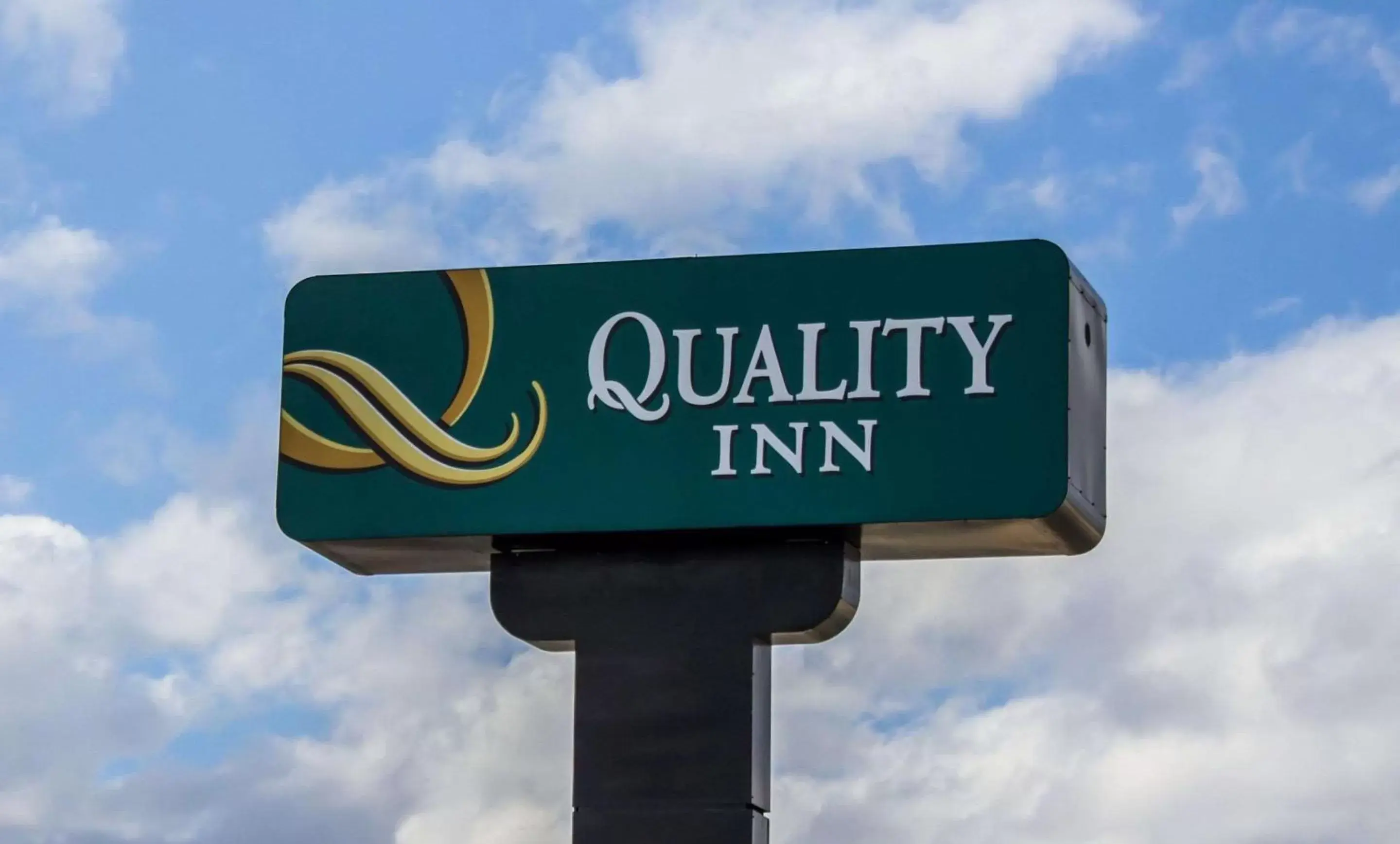 Property building in Quality Inn Dunn