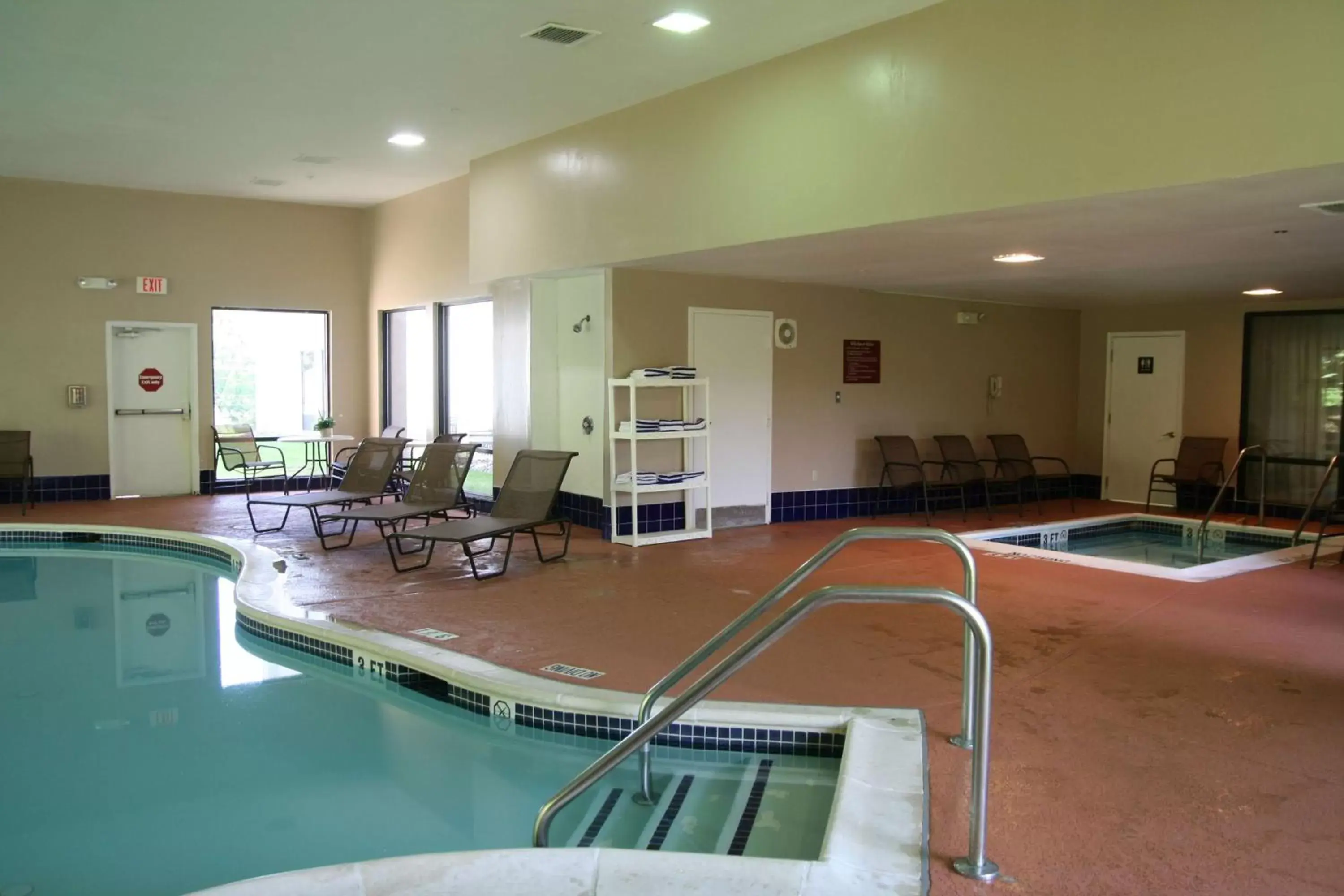 Pool view, Swimming Pool in Hampton Inn Selinsgrove/Shamokin Dam