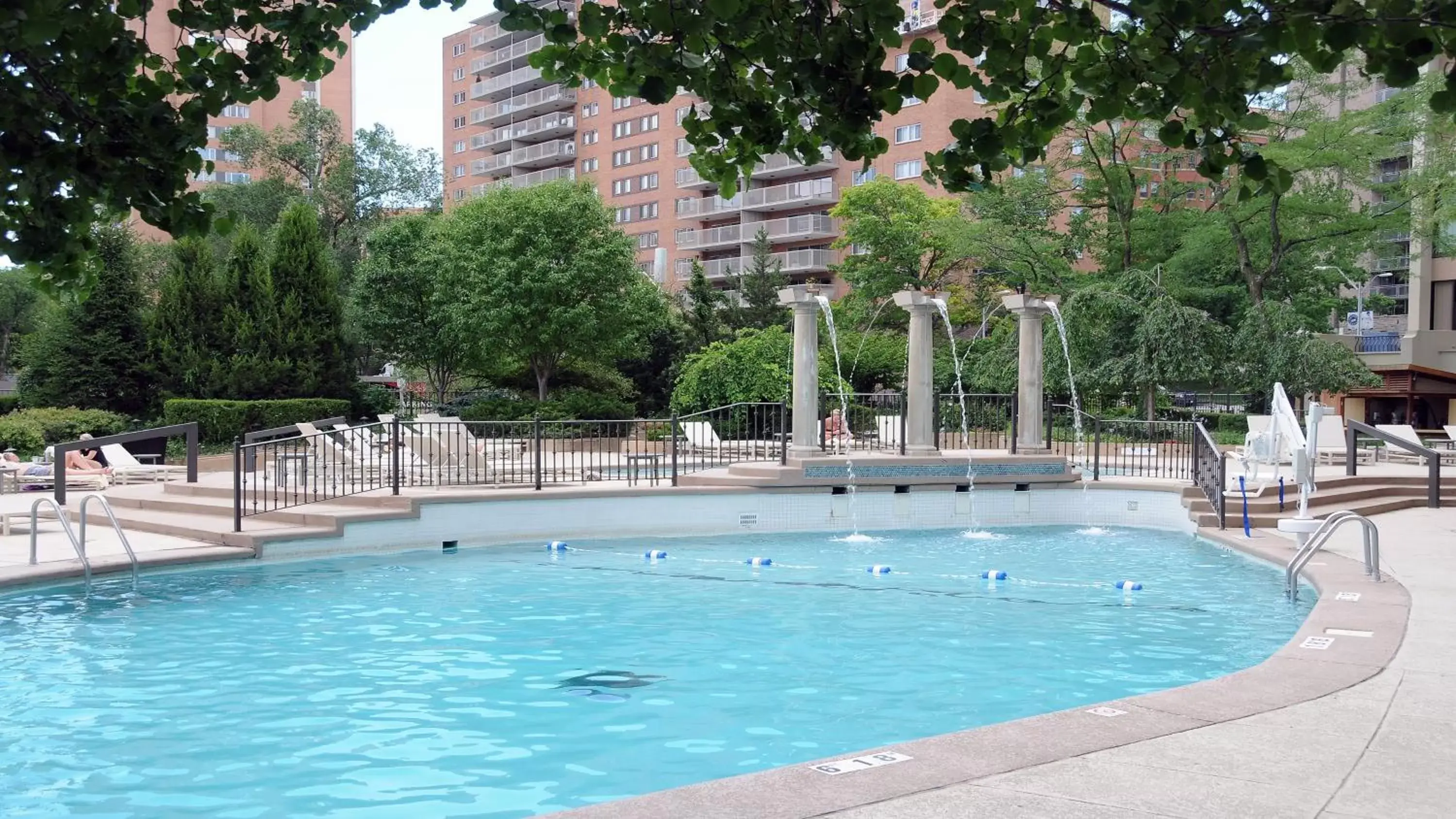 Swimming Pool in InterContinental Kansas City at the Plaza, an IHG Hotel