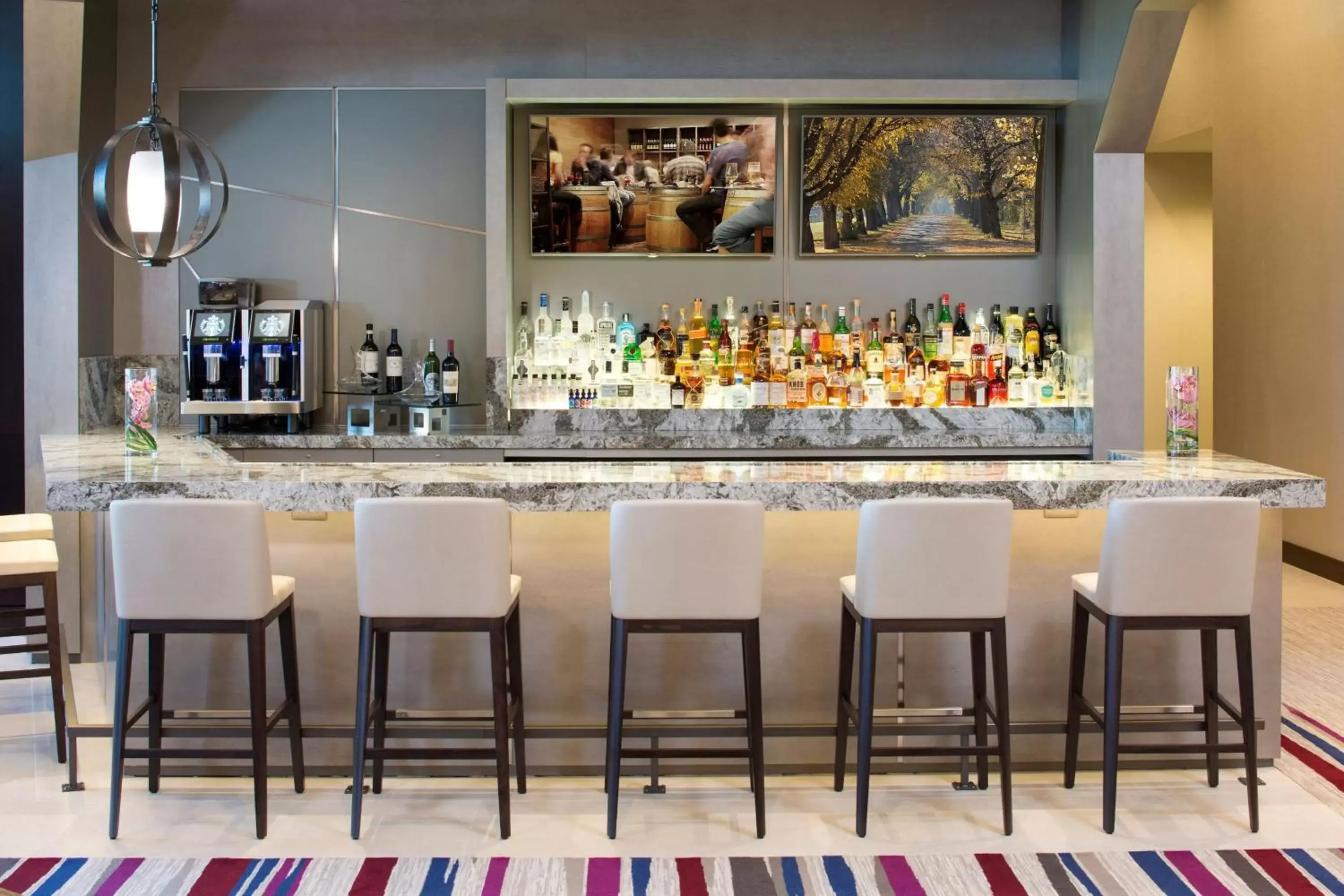 Restaurant/places to eat, Lounge/Bar in The Westin Edina Galleria