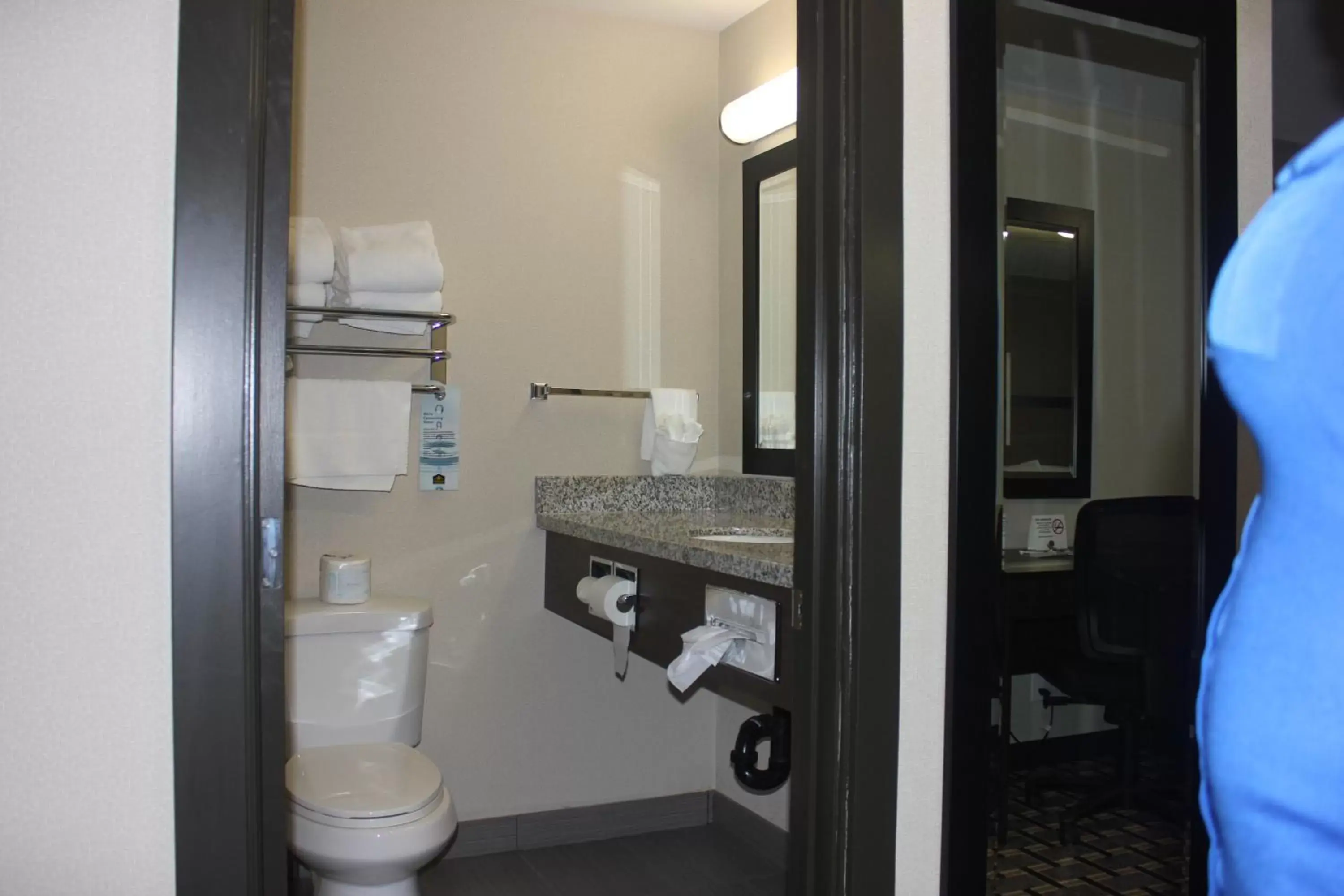 Bathroom in Western Star Inn & Suites Esterhazy