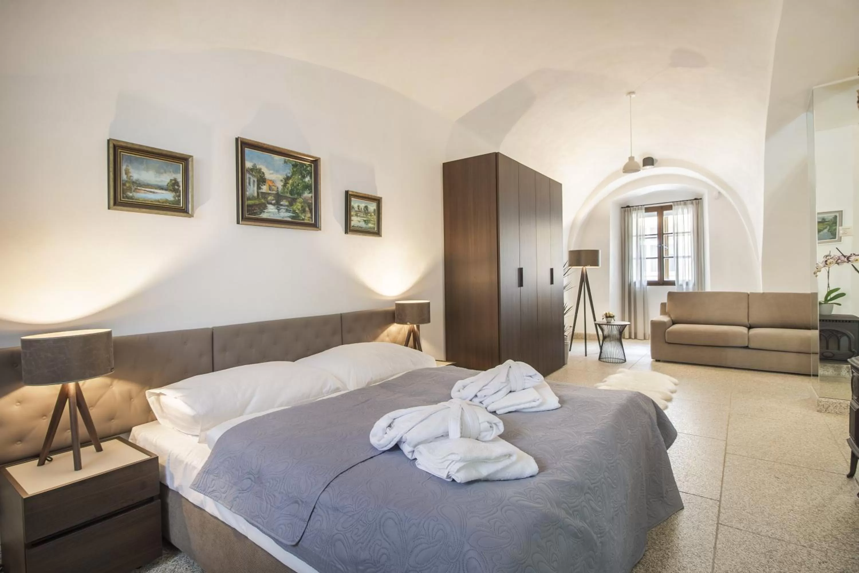 Seating area, Bed in Apartmány Šupina