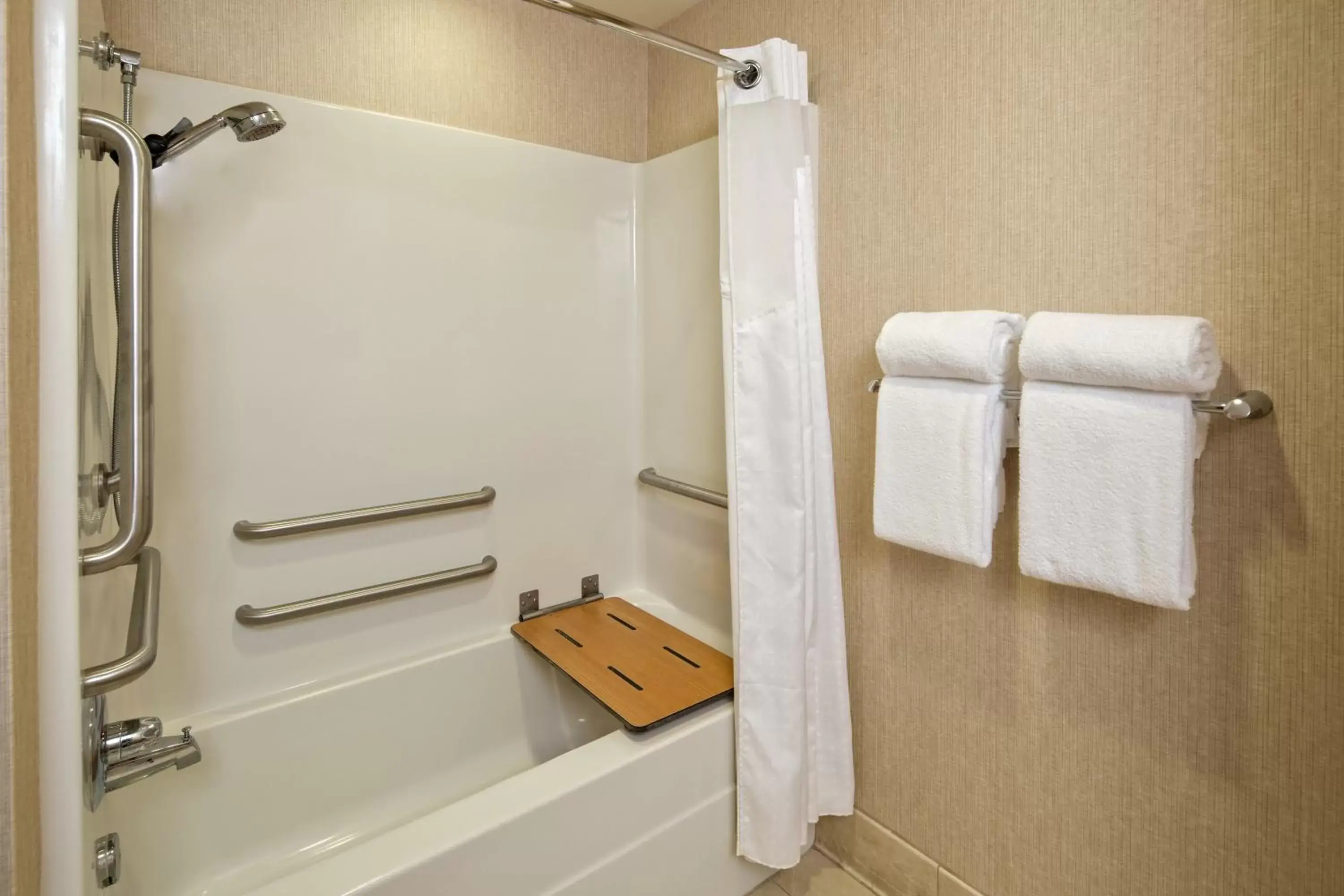 Bathroom in Holiday Inn Resort Deadwood Mountain Grand, an IHG Hotel