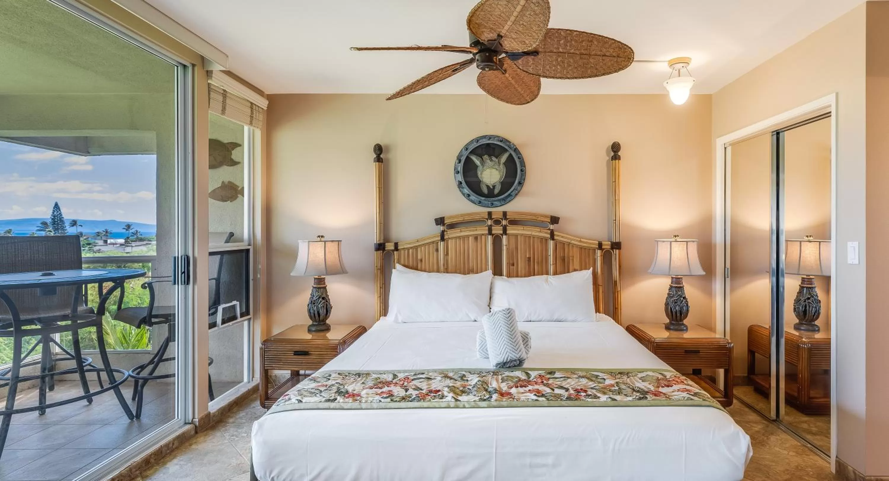 Bedroom, Bed in Castle At Maui Banyan