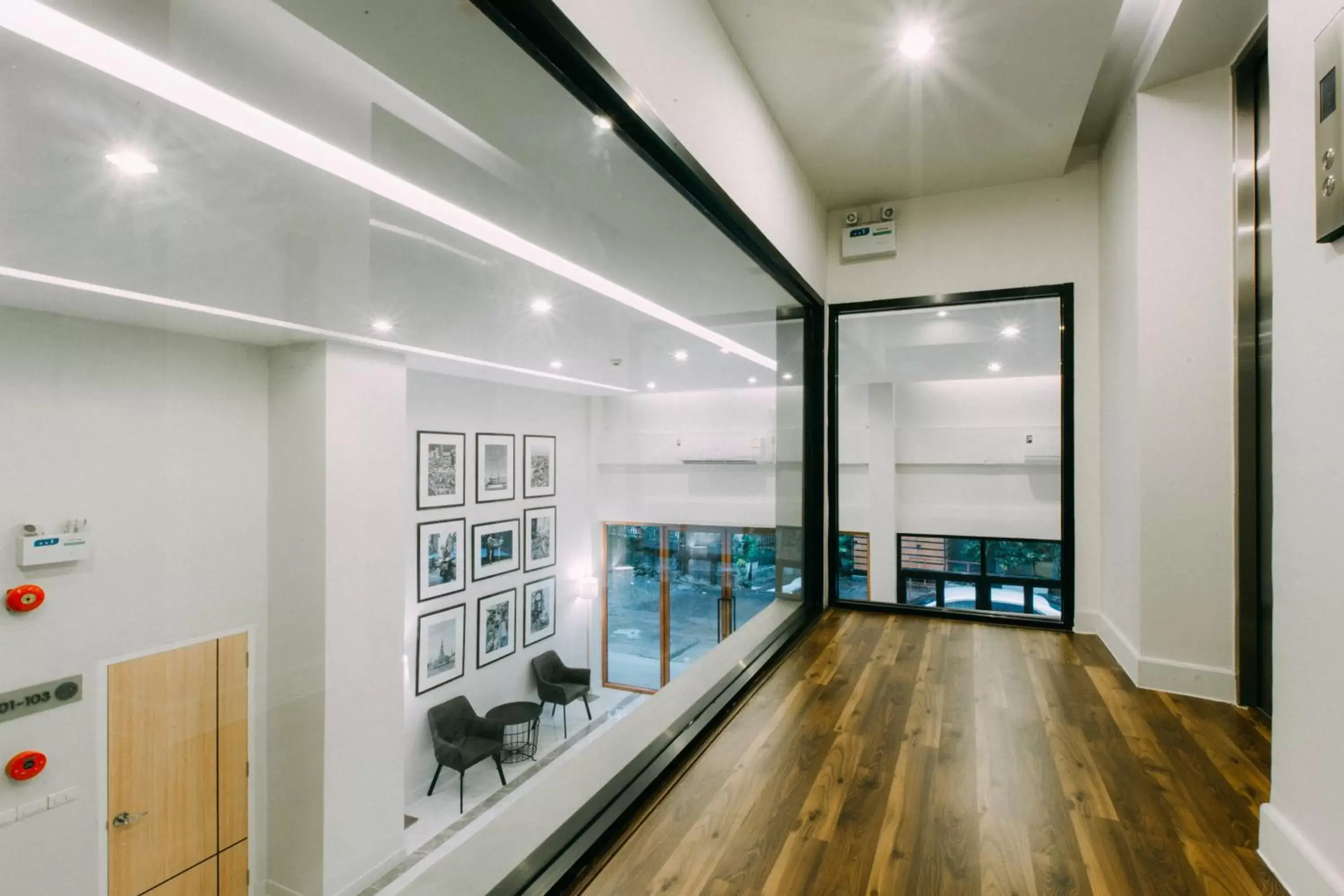 Lobby or reception in Metro hotel Lobby or reception in Metro hotel