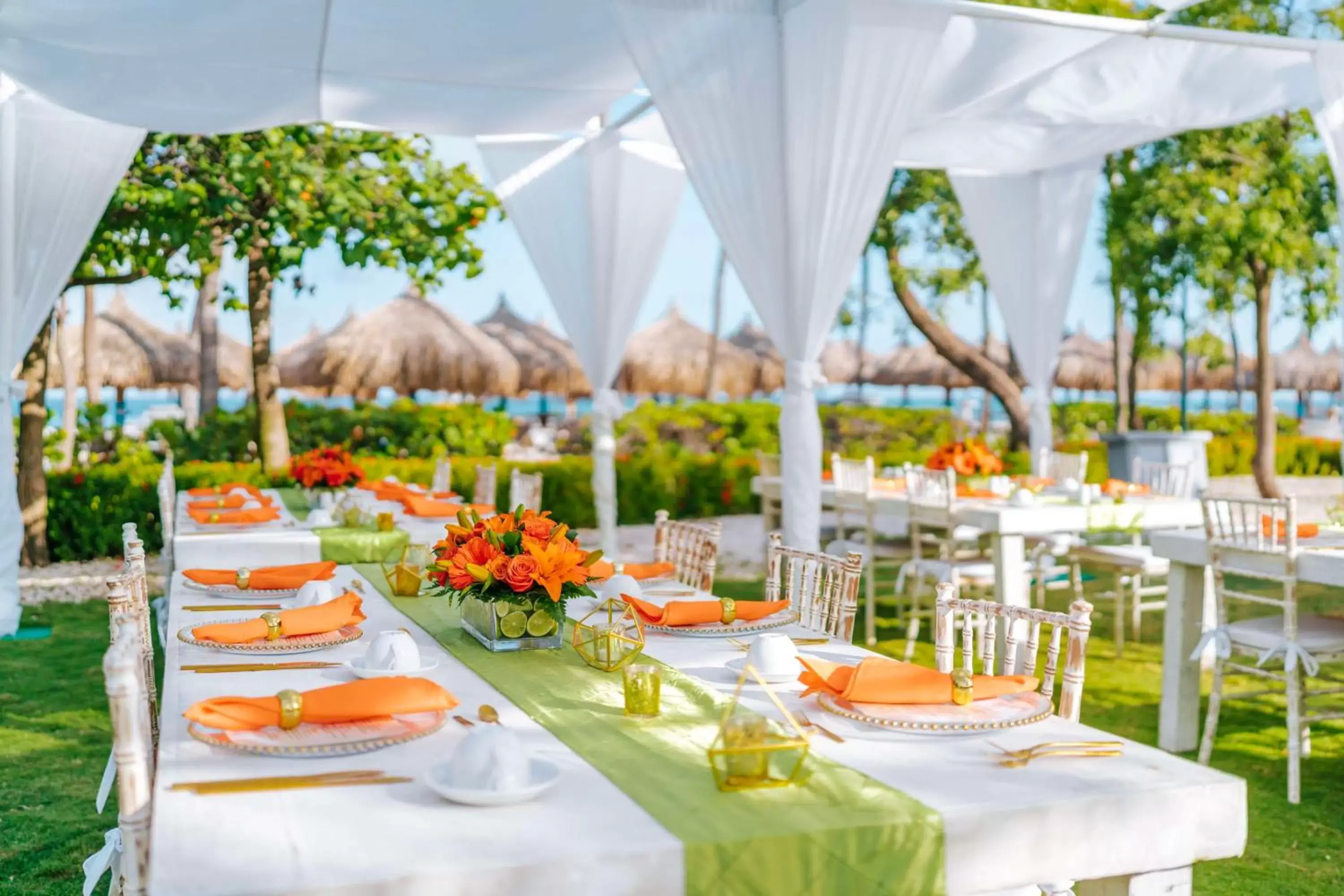 Inner courtyard view, Restaurant/Places to Eat in Hilton Aruba Caribbean Resort & Casino