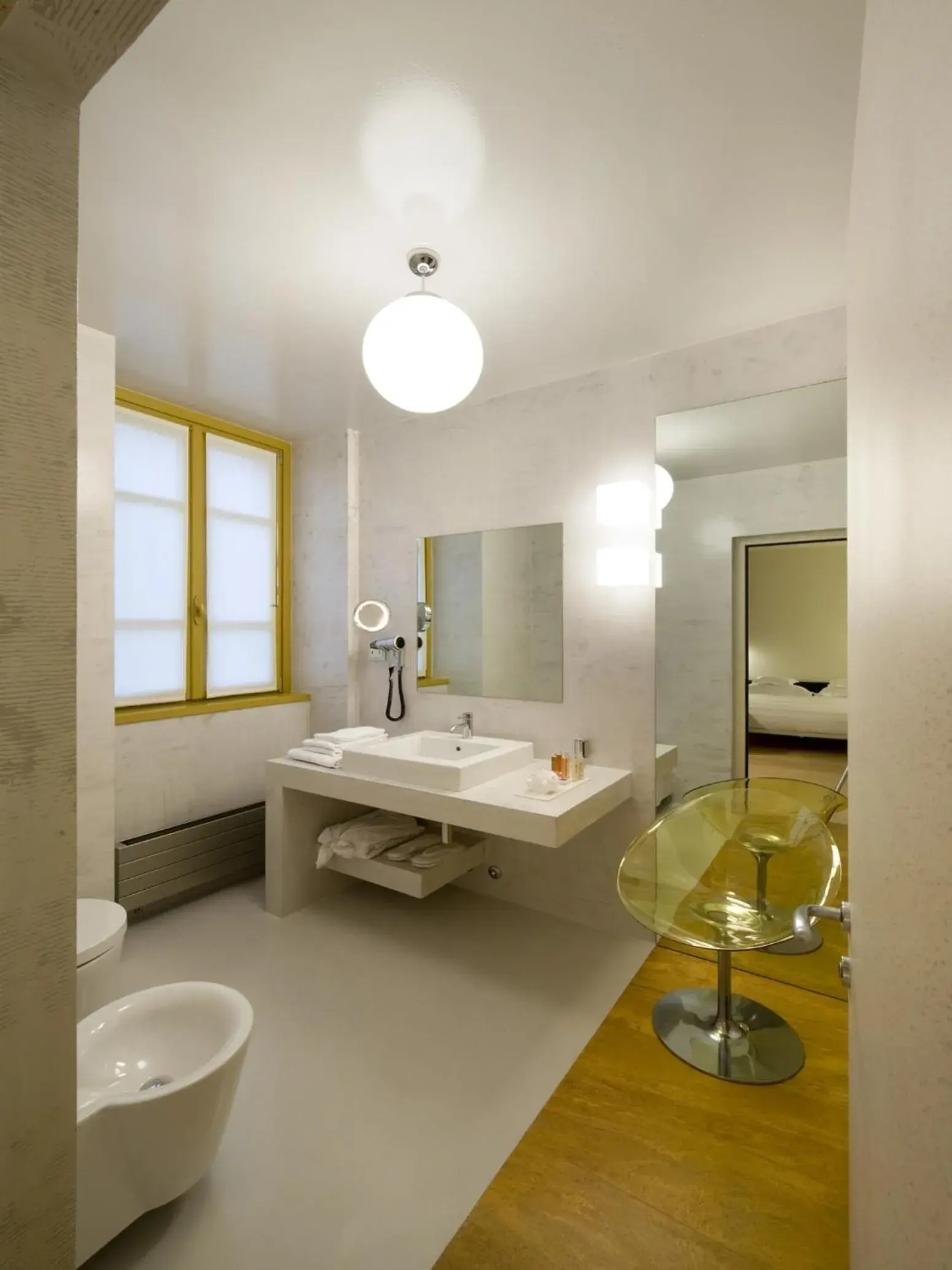 Bathroom in Petronilla - Hotel In Bergamo