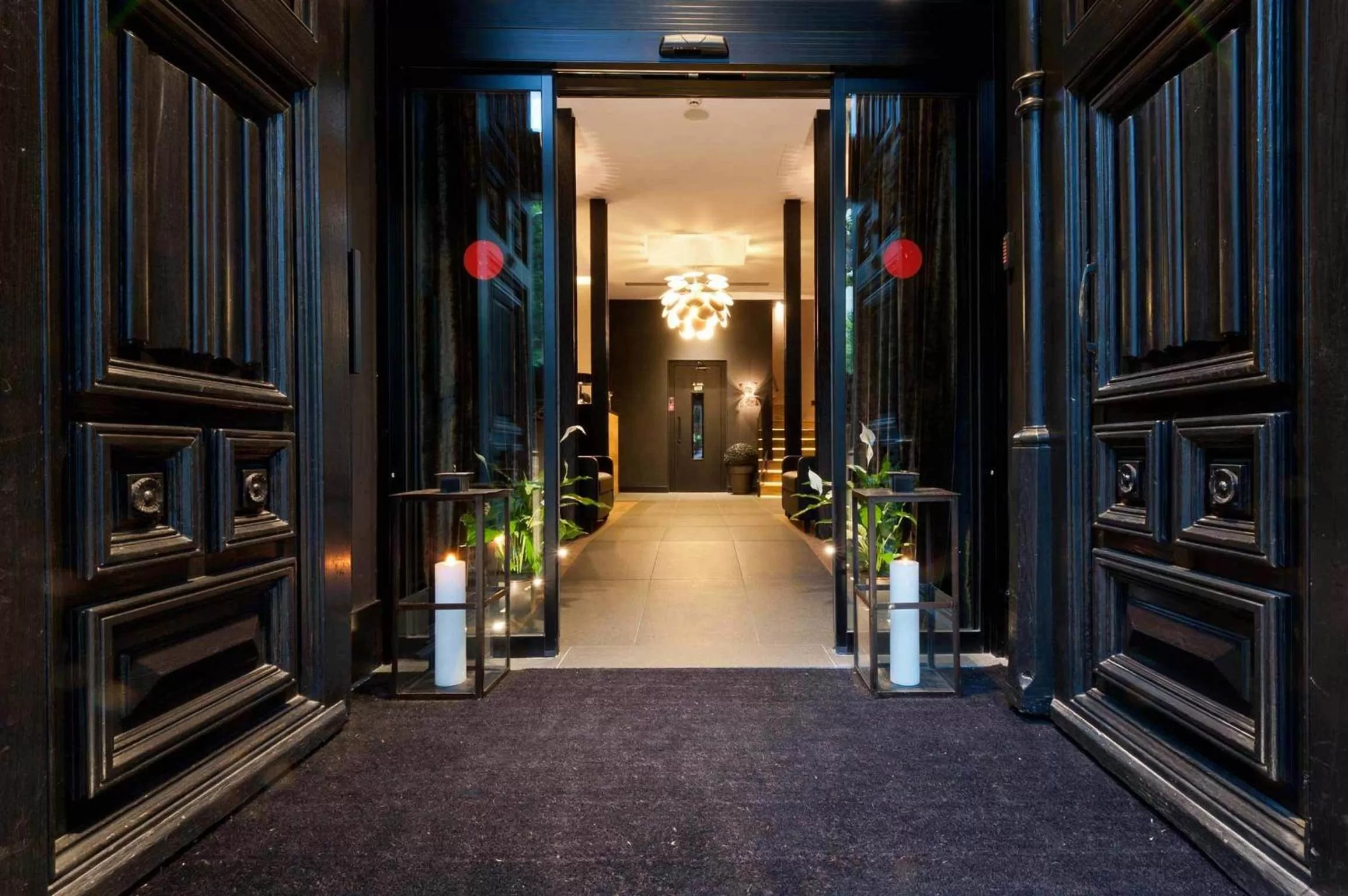 Facade/entrance in Hotel Paseo de Gracia