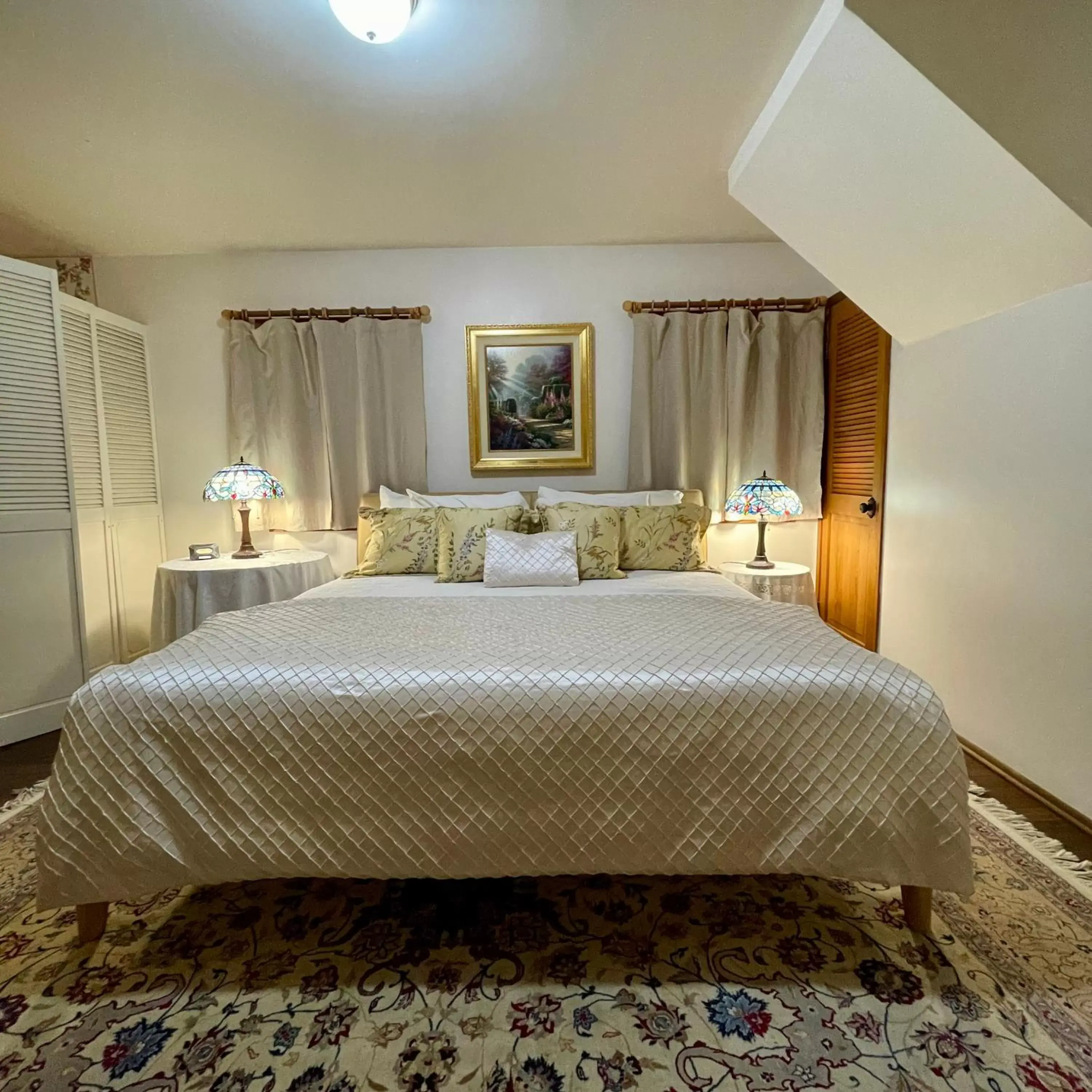 Bedroom, Bed in Bath Street Inn