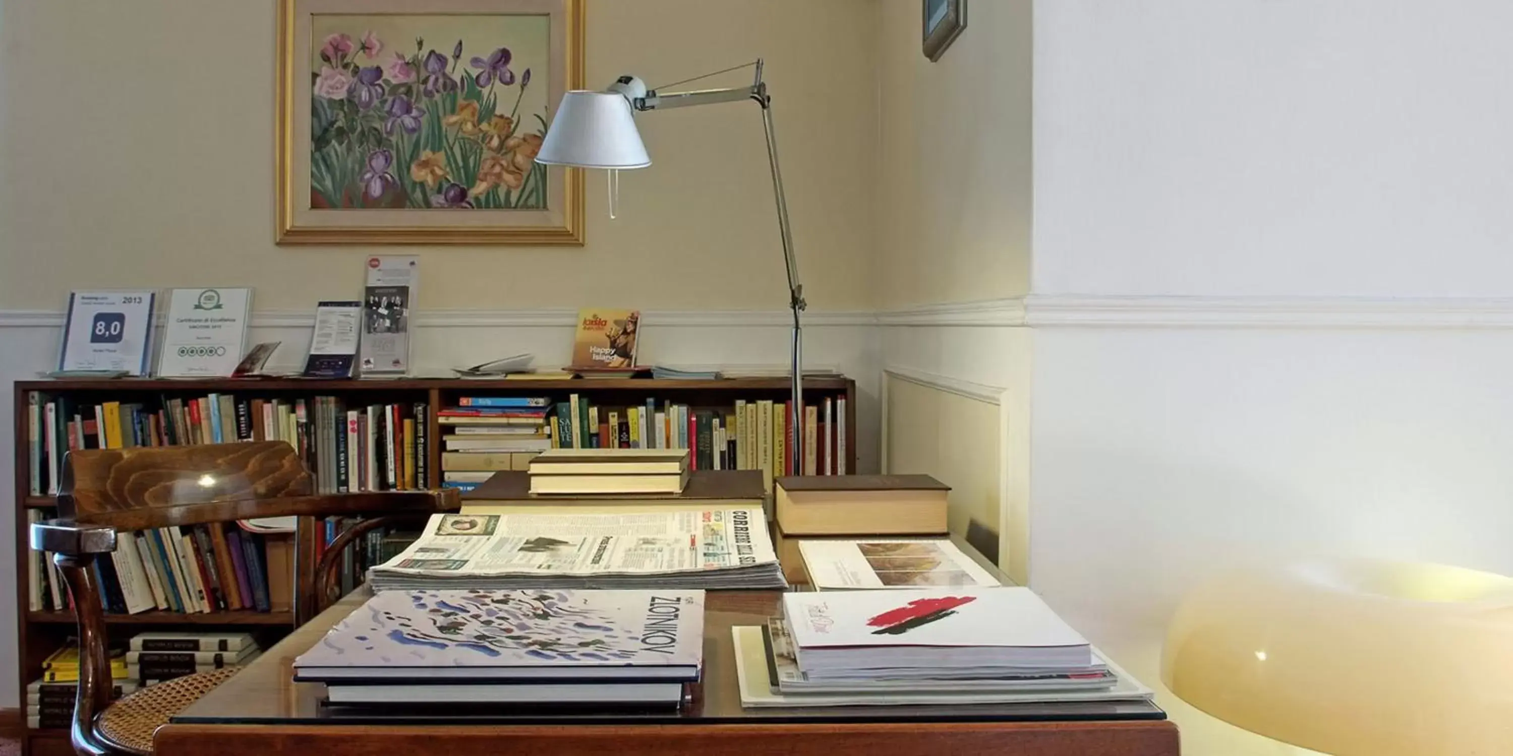 Lobby or reception in Hotel Plaza Lobby or reception in Hotel Plaza