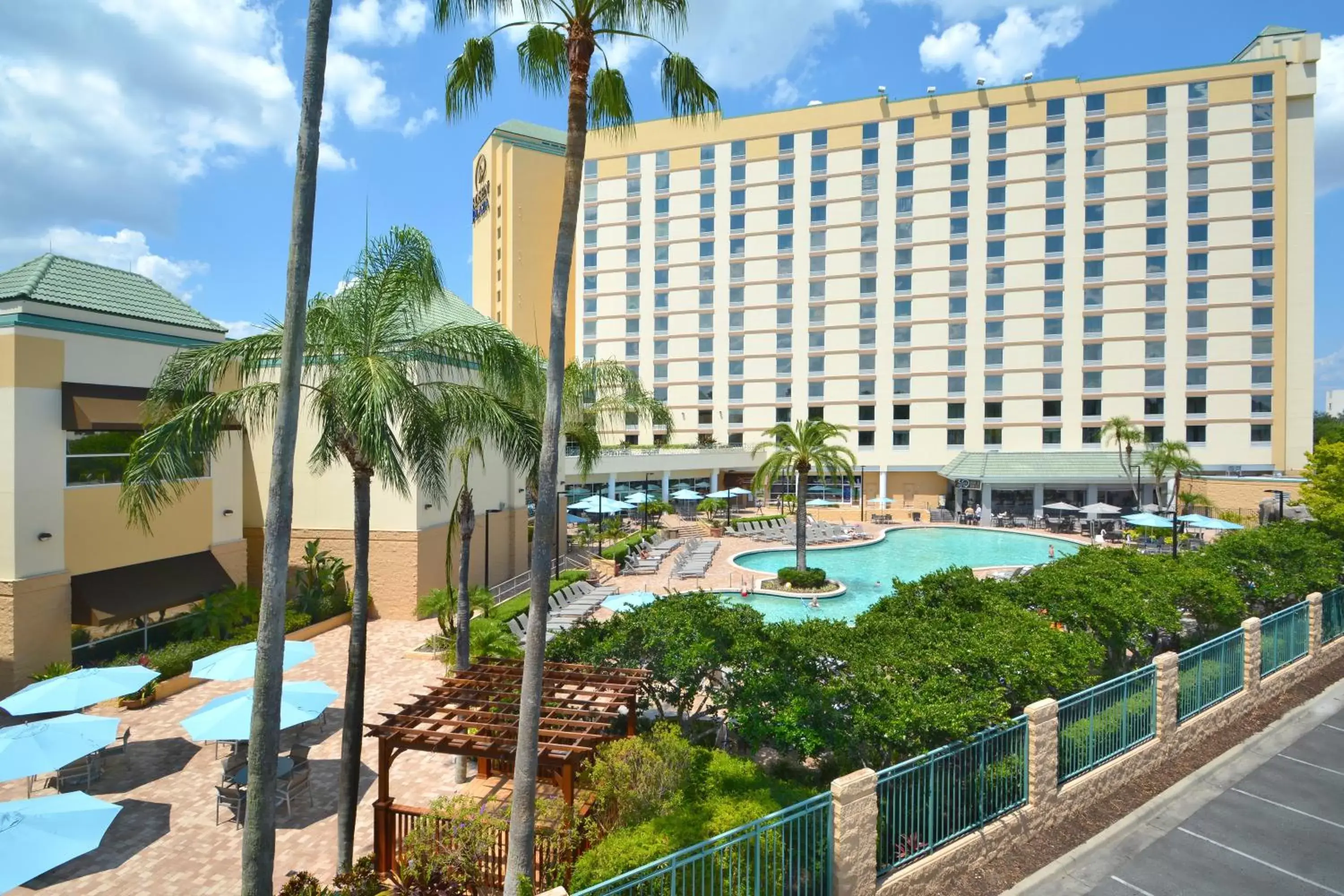 Property building, Pool View in Rosen Plaza Hotel Orlando Convention Center