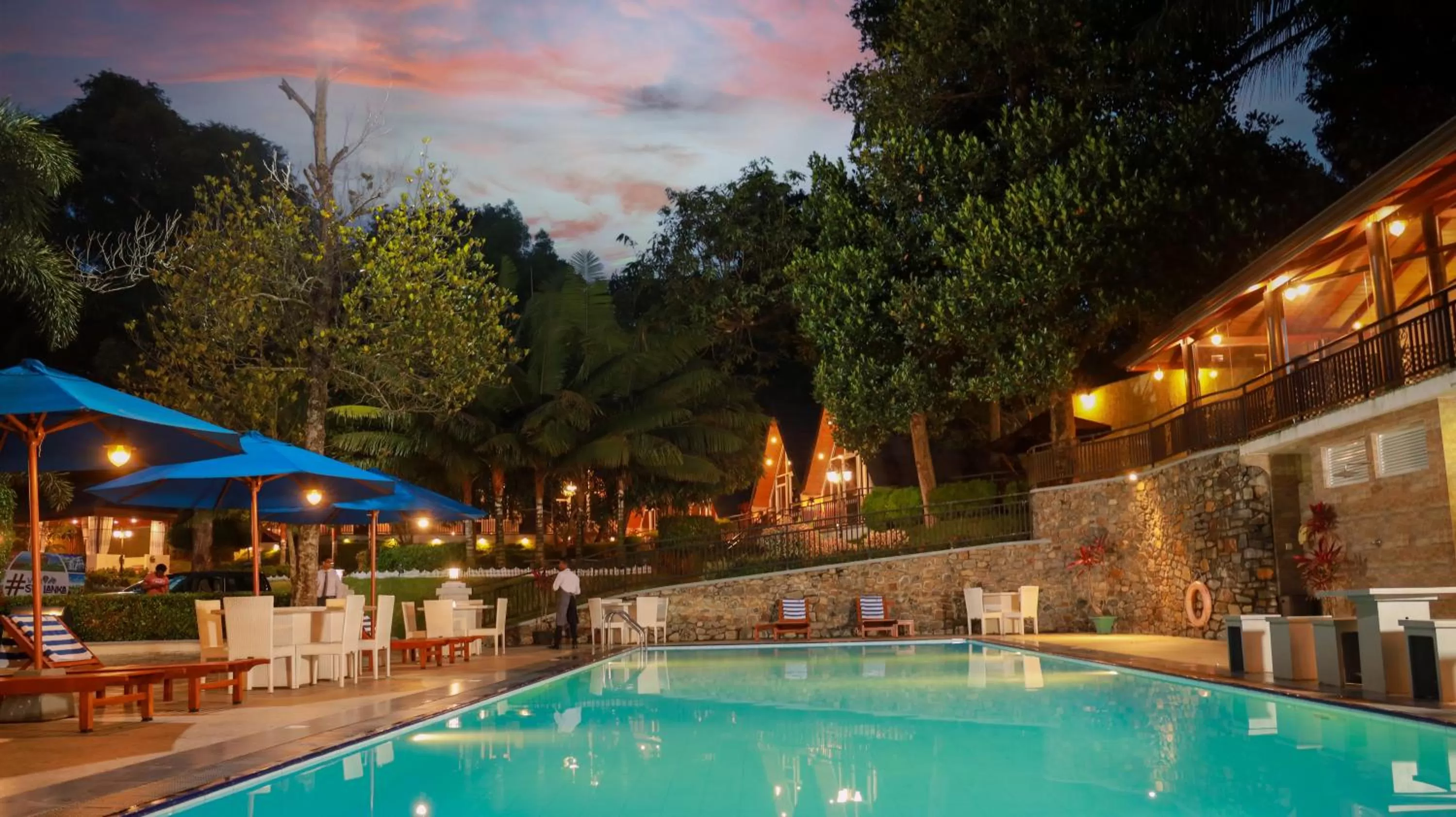 Restaurant/places to eat, Swimming Pool in Royal Classic Resort