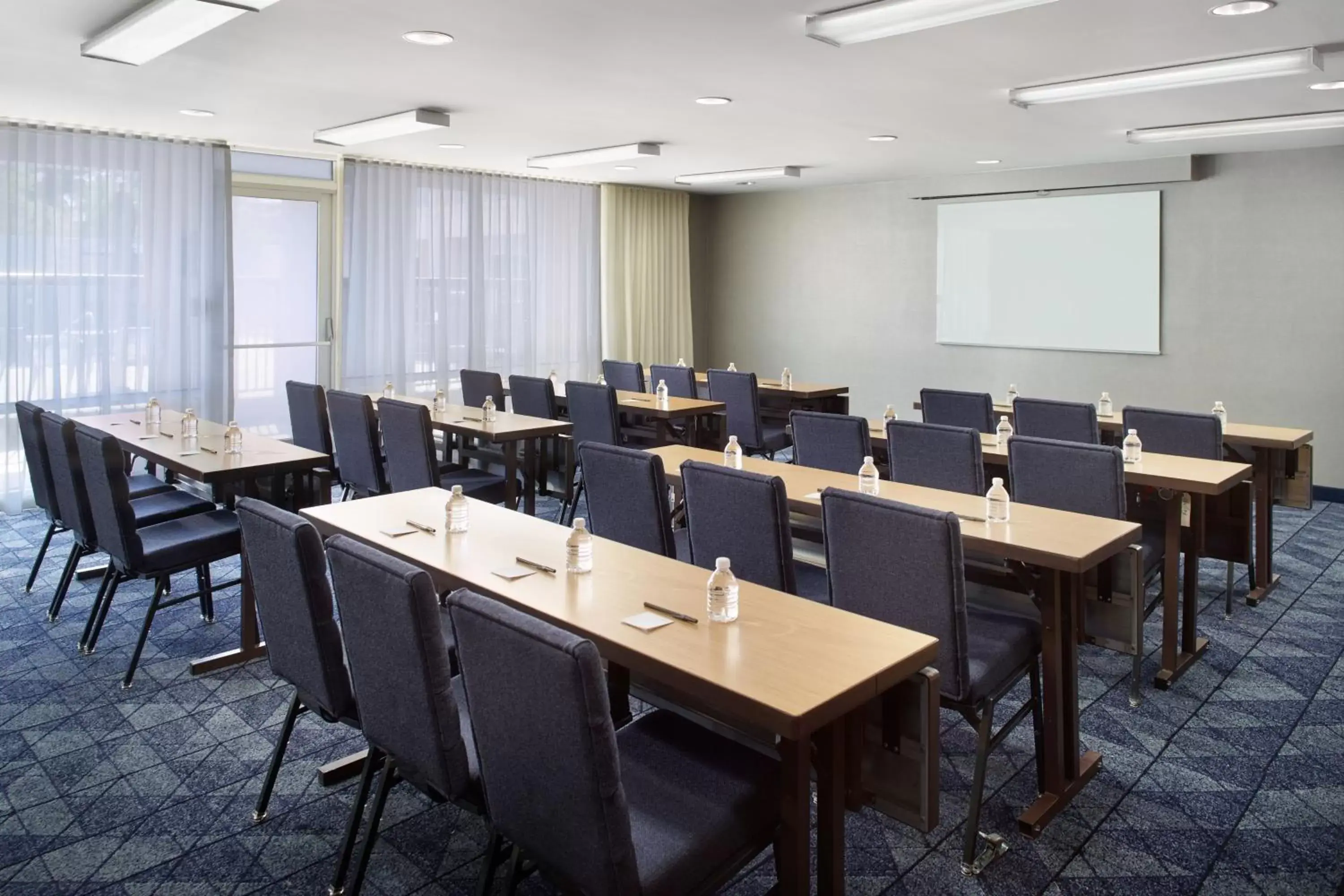 Meeting/conference room in Courtyard by Marriott Myrtle Beach Broadway