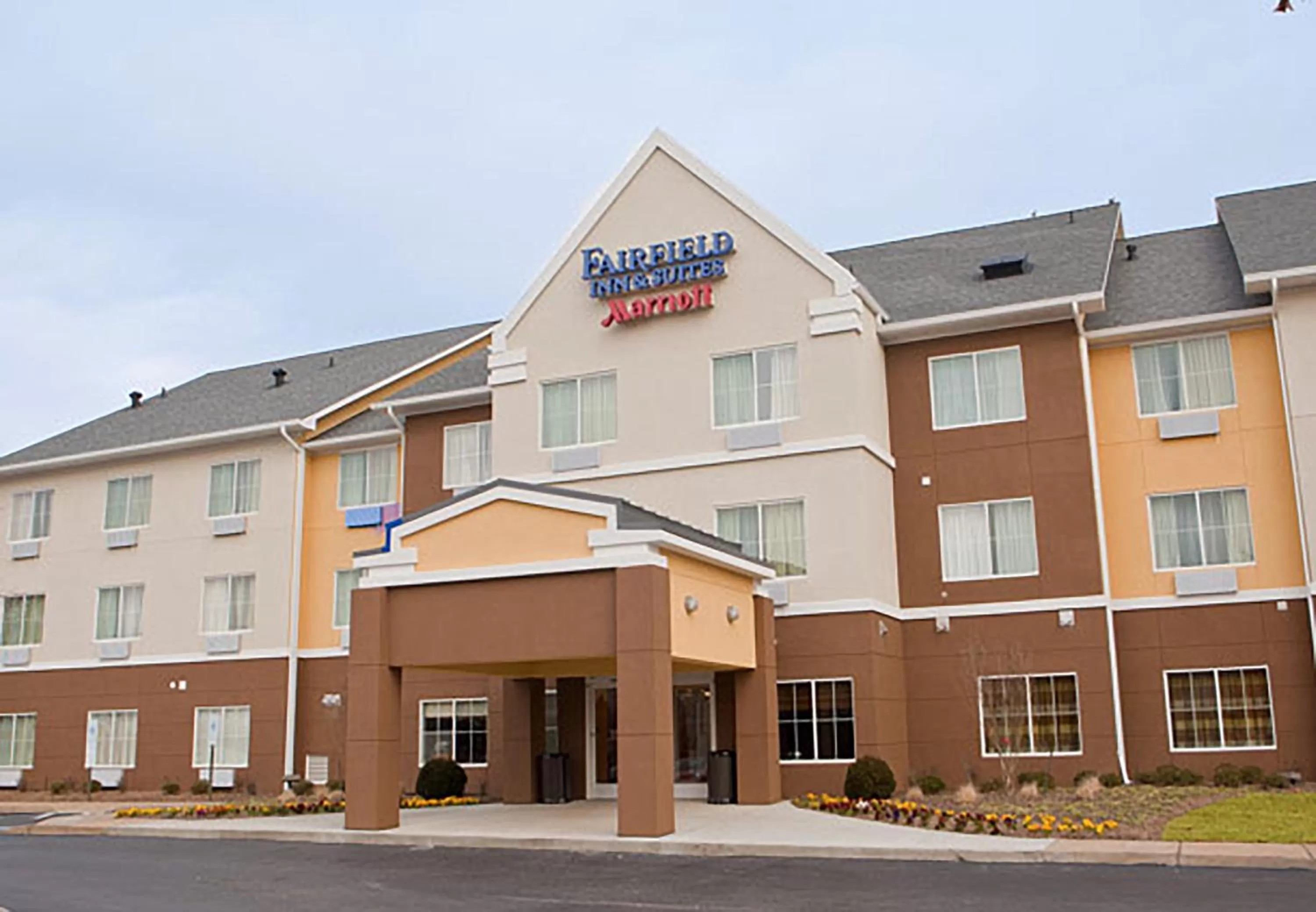 Property building in Fairfield Inn & Suites by Marriott Memphis East Galleria