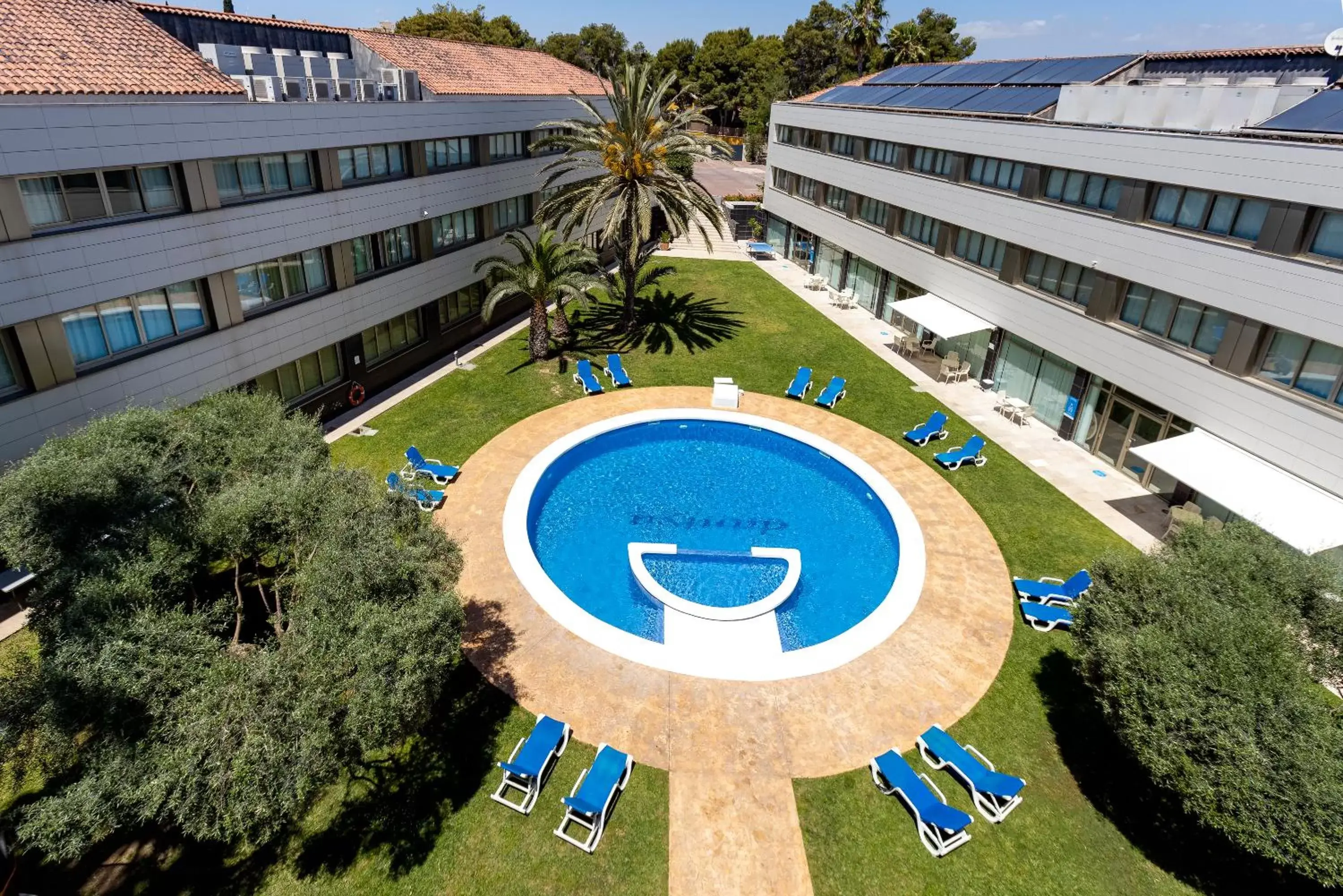 Swimming pool in Daniya Alicante