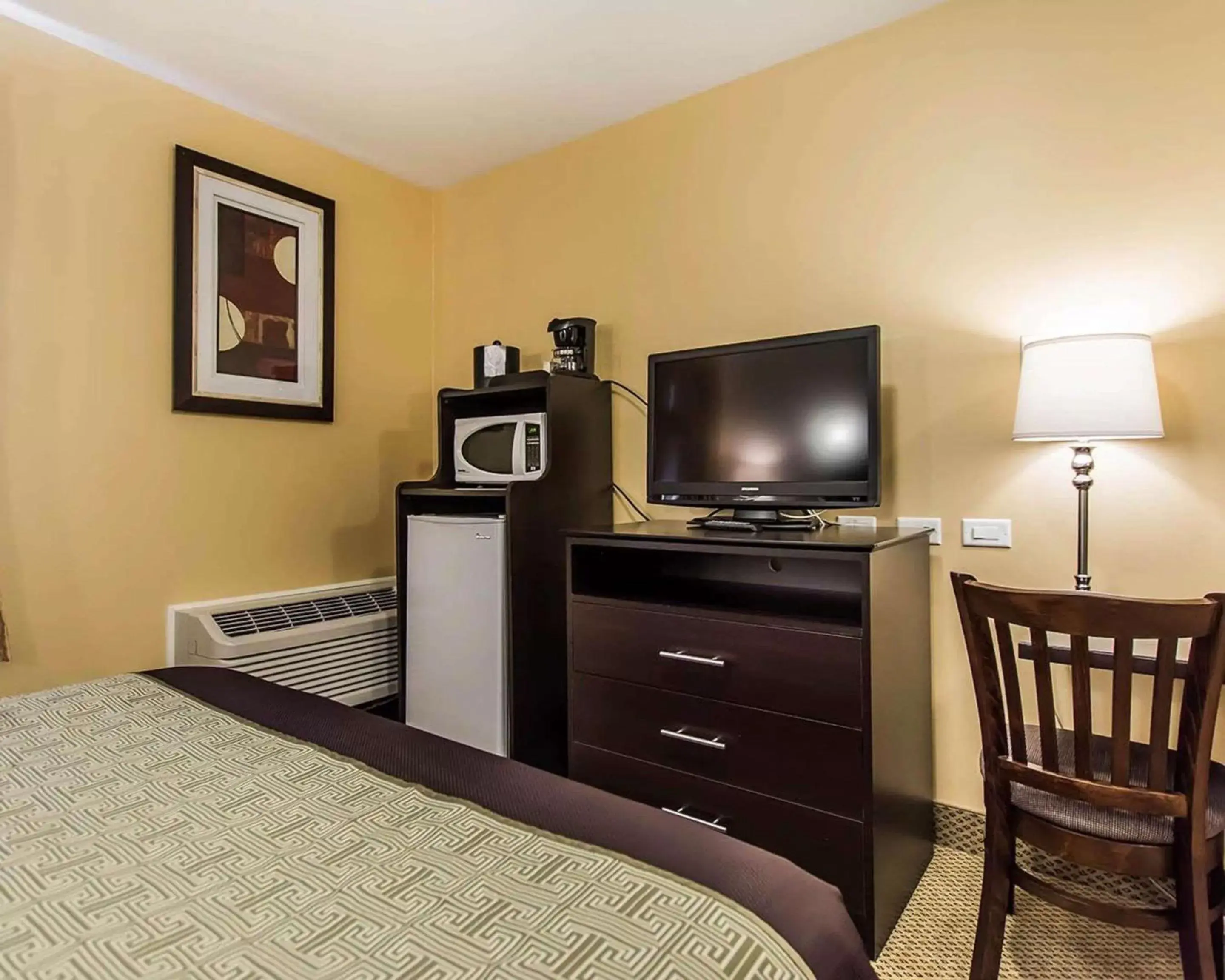 Photo of the whole room, TV/Entertainment Center in Quality Inn Moncton