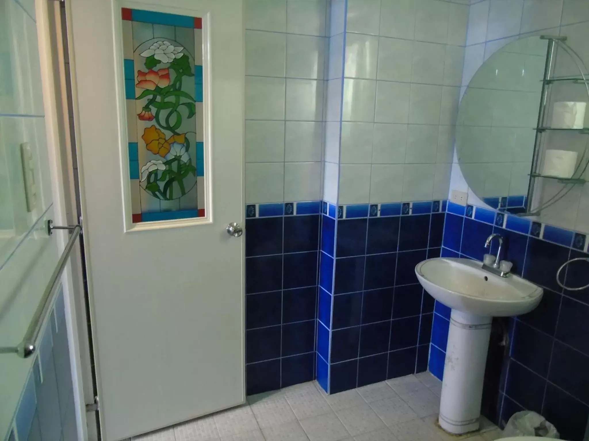 Bathroom in Blue Rock Resort