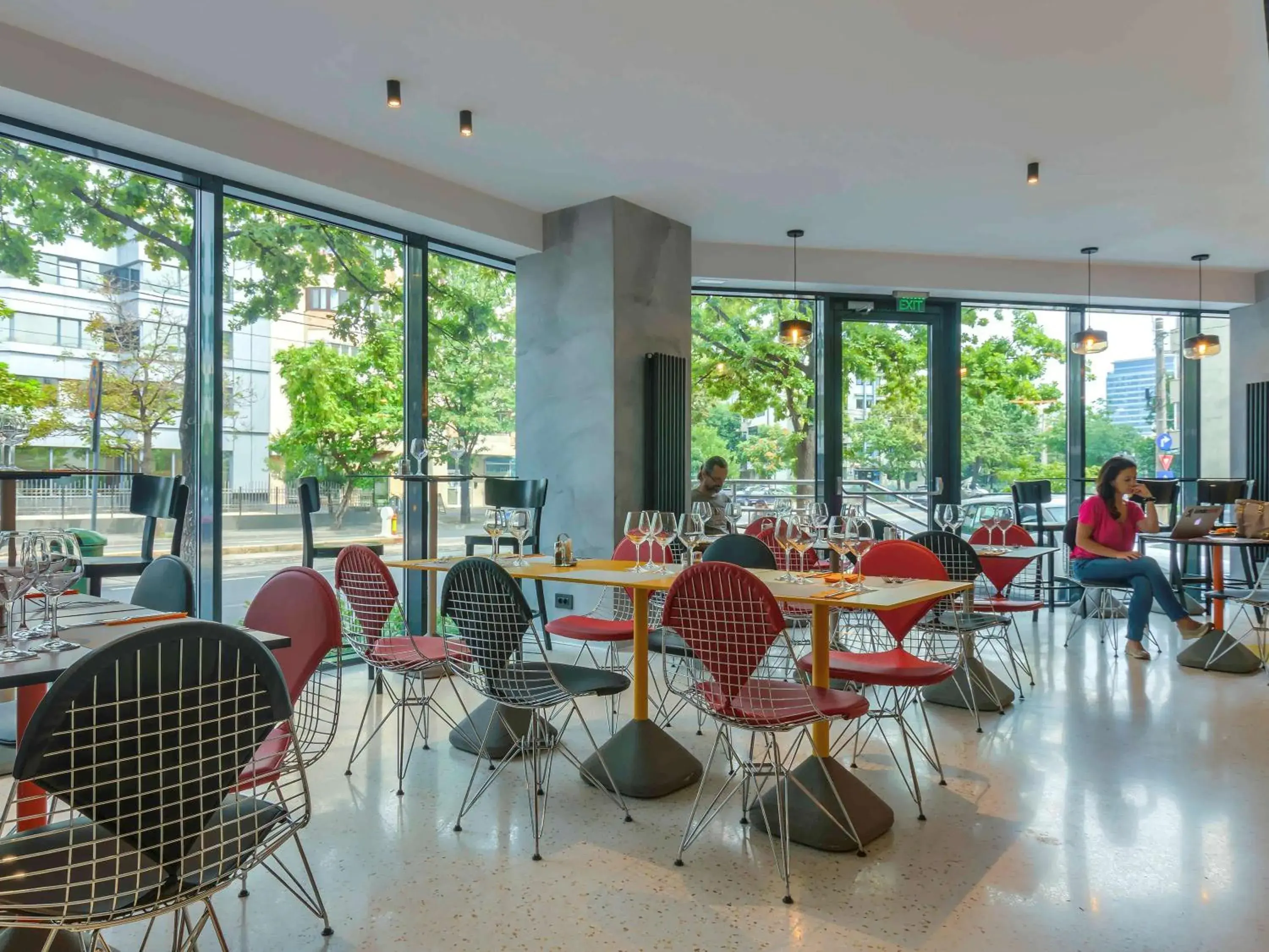 Restaurant/Places to Eat in ibis Styles Bucharest Erbas