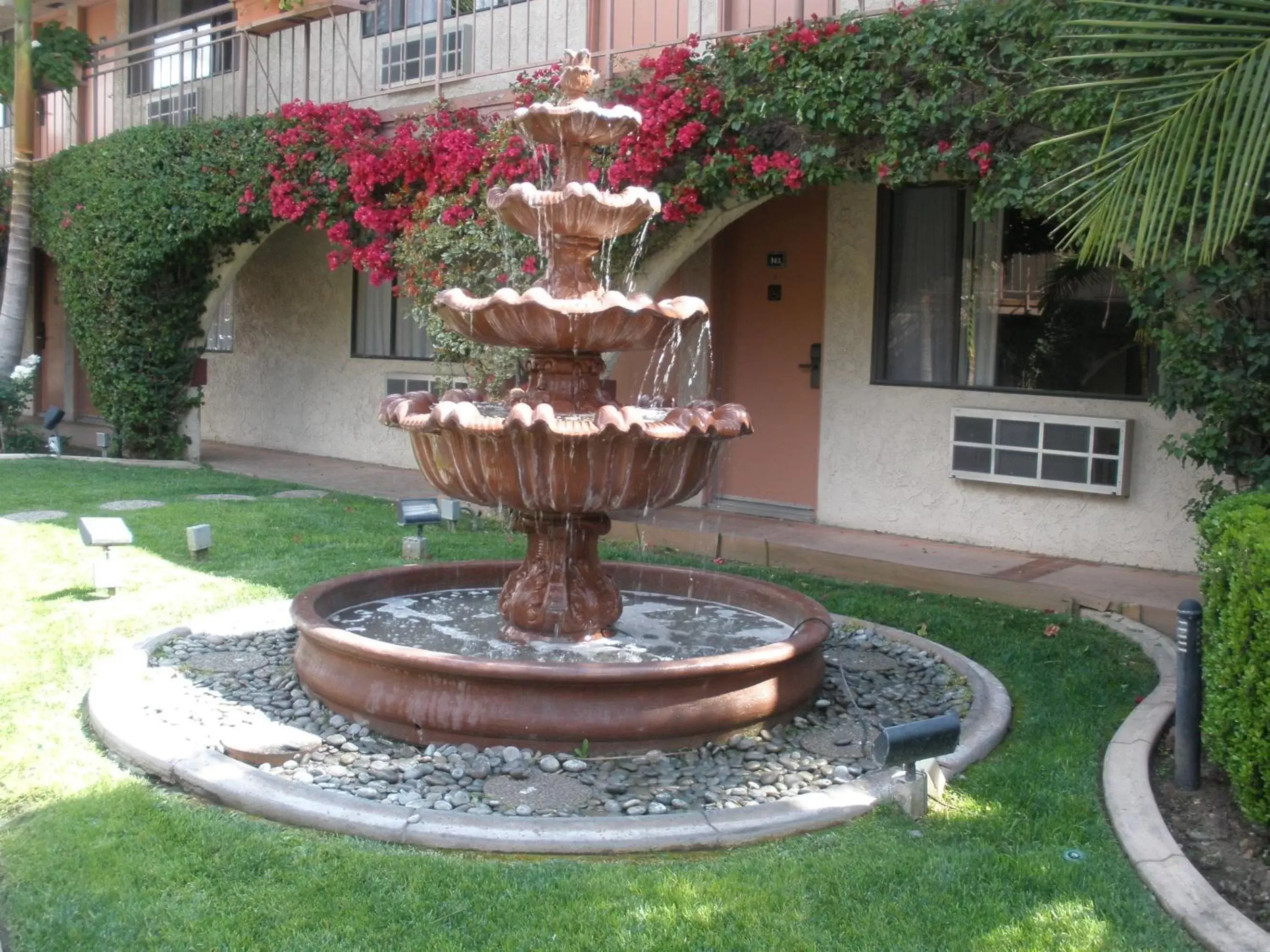 Decorative detail, Garden in Garden Inn and Suites Glendora