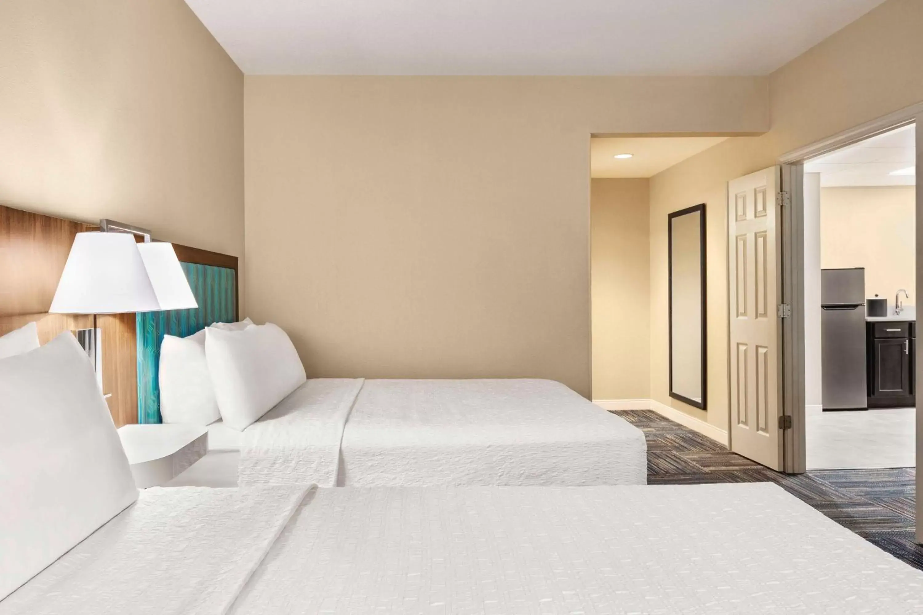 One-Bedroom Queen Suite with Two Queen Beds - Non-Smoking in Hampton Inn Atlanta-Stone Mountain One-Bedroom Queen Suite with Two Queen Beds - Non-Smoking in Hampton Inn Atlanta-Stone Mountain