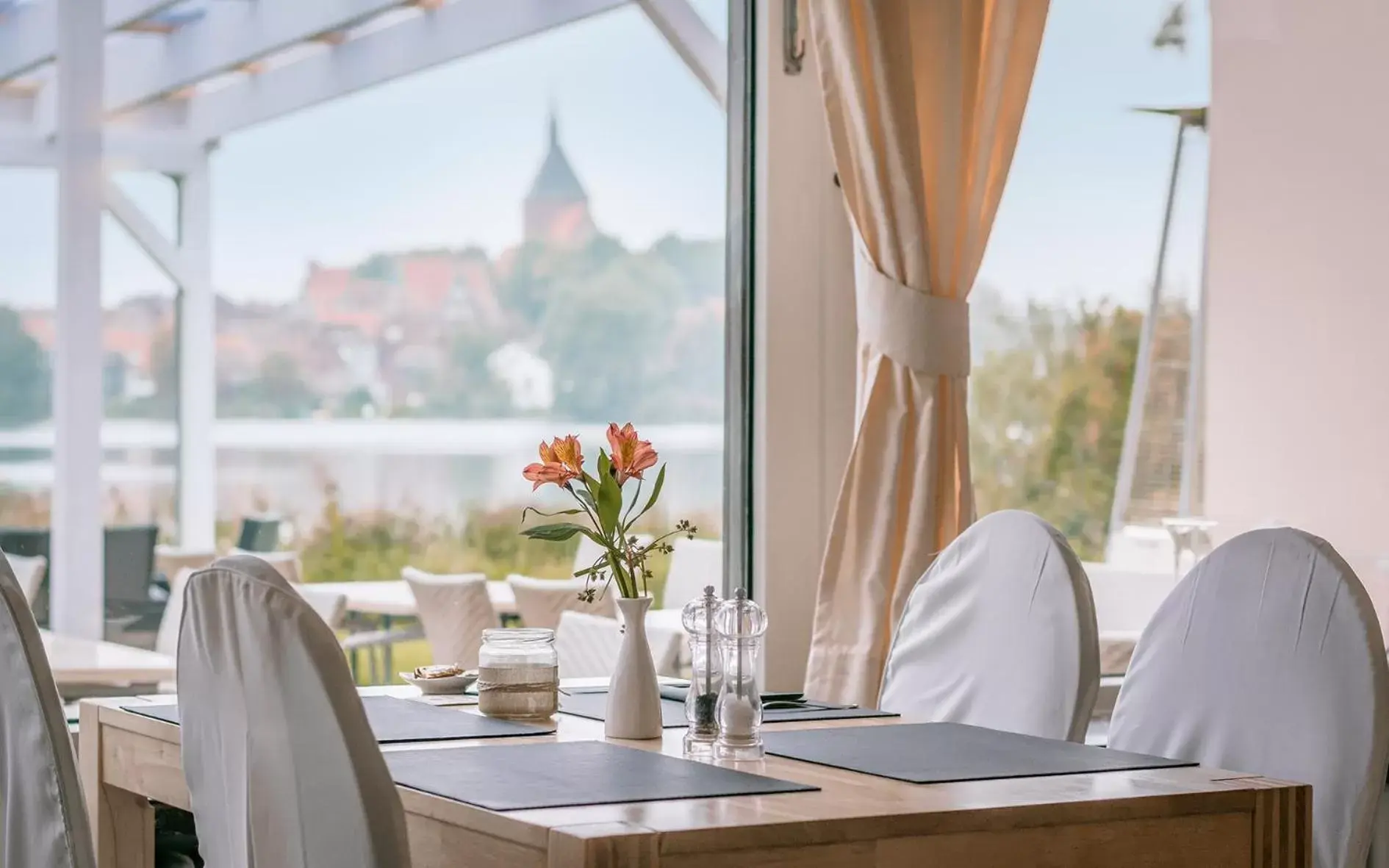 Restaurant/Places to Eat in Seehotel Schwanenhof