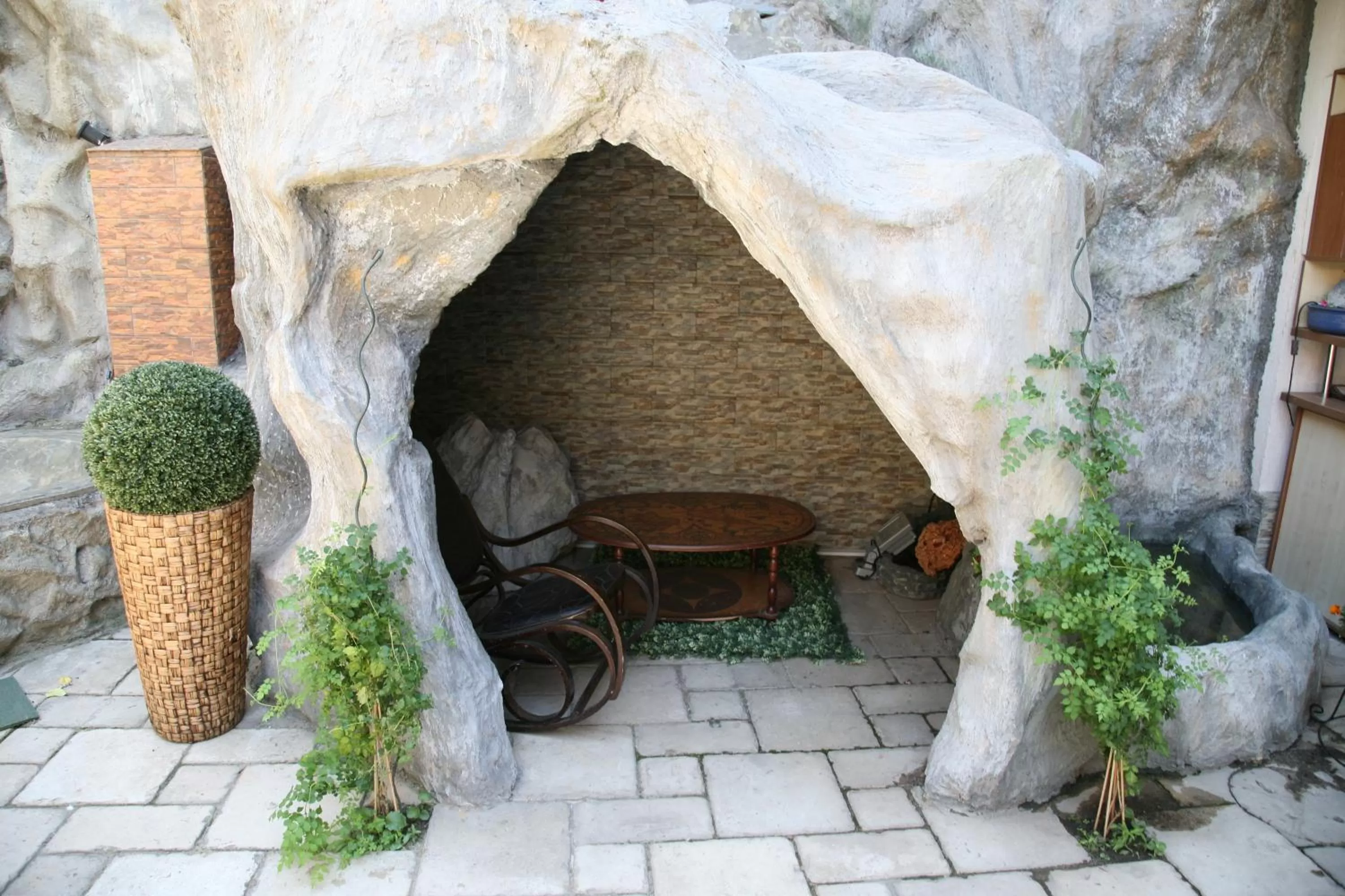 Decorative detail in City Garden Rooms and Apartments