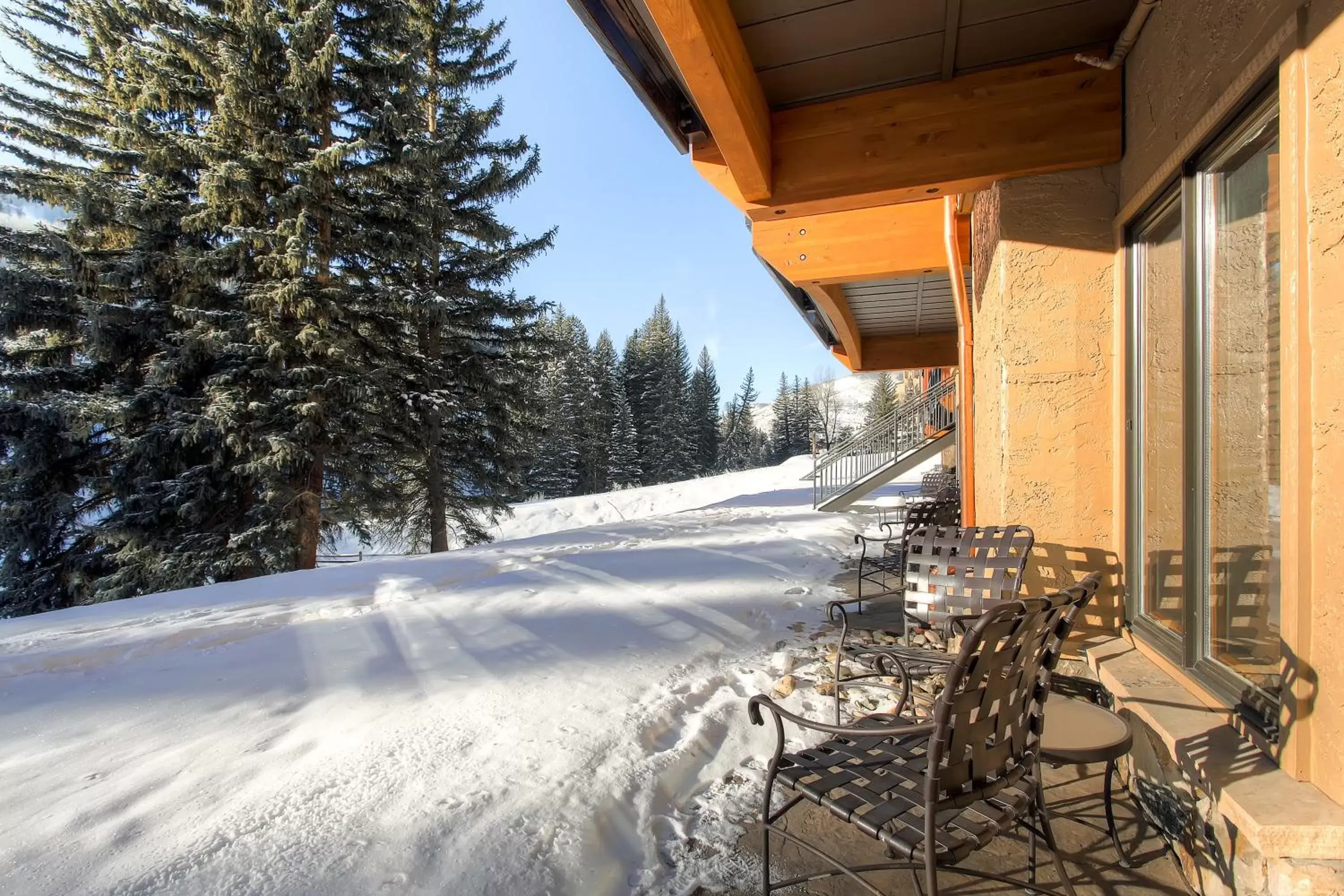 Patio, Winter in Lion Square Lodge