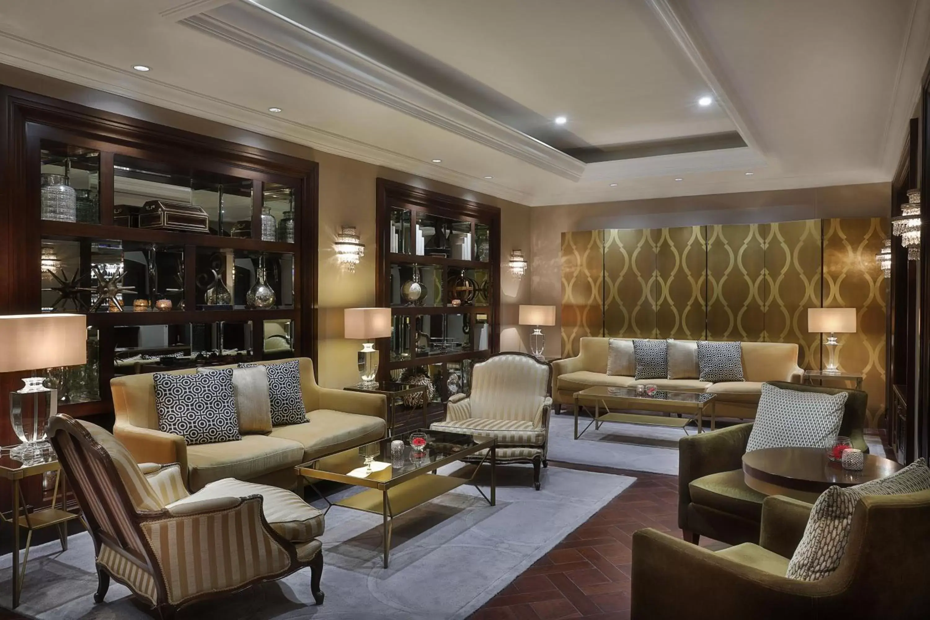 Restaurant/places to eat, Lounge/Bar in The Ritz-Carlton, Dubai