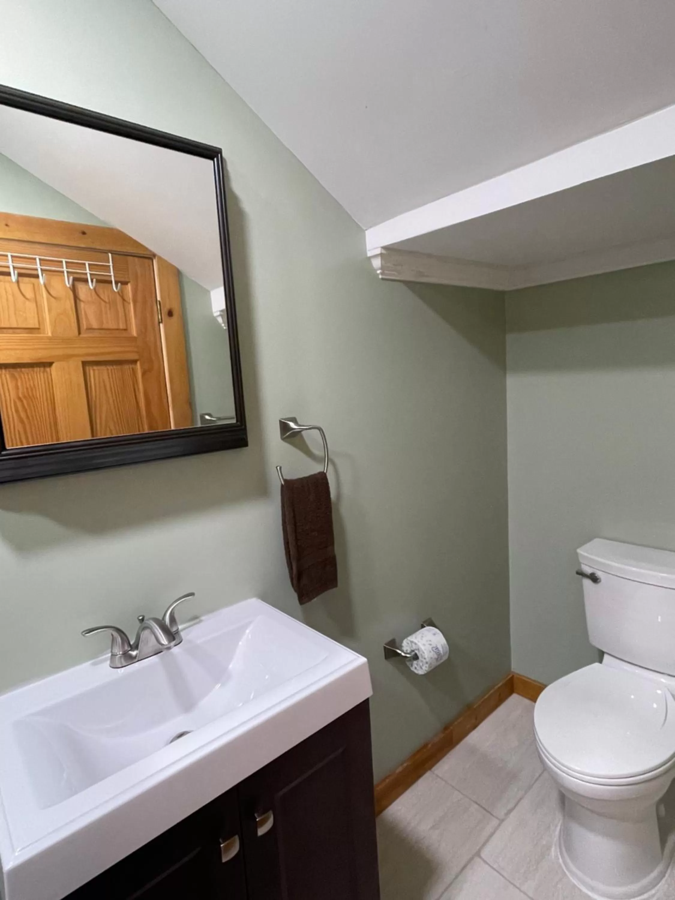 Bathroom in Hill View Motel and Cottages