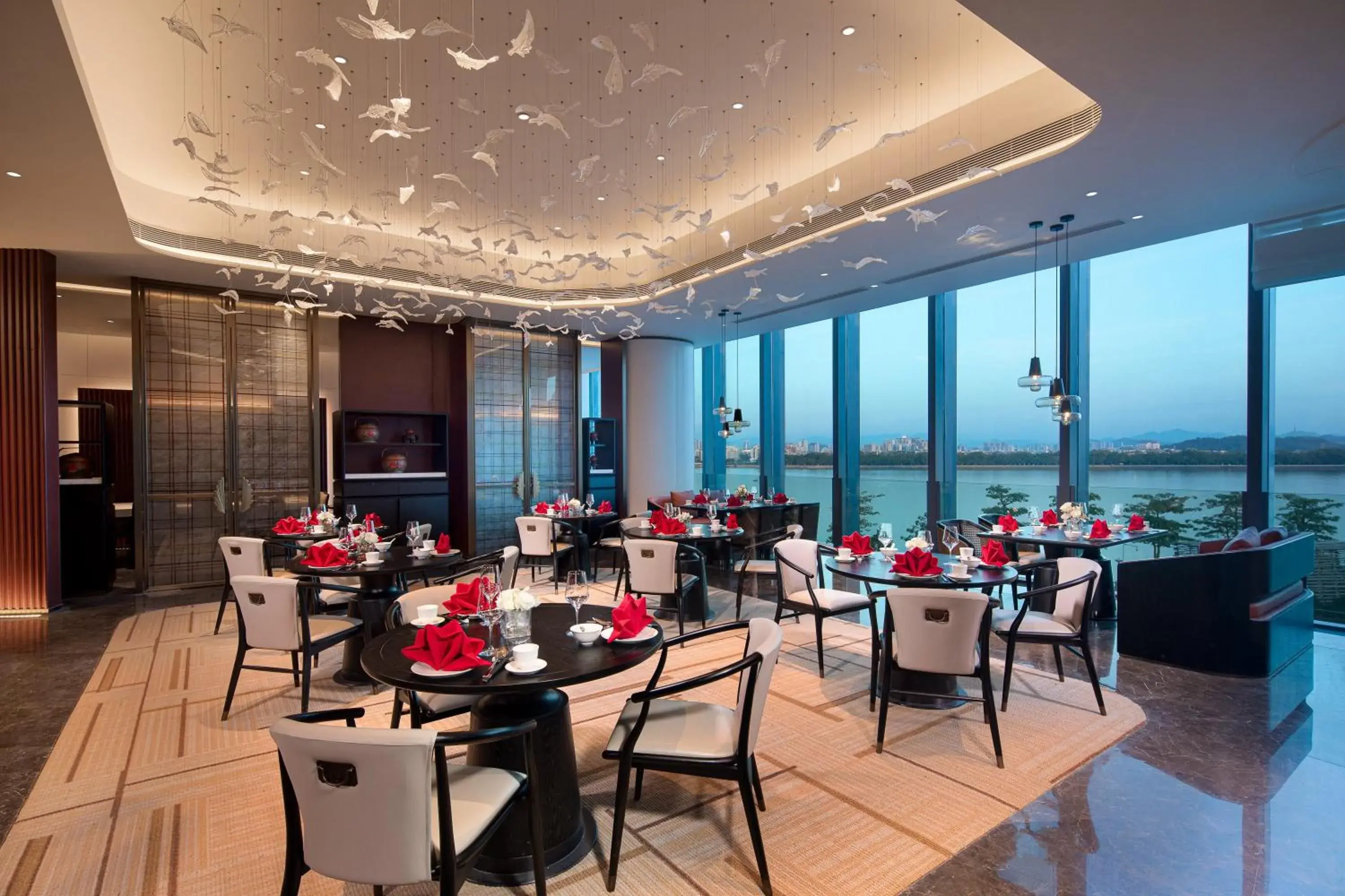 Restaurant/Places to Eat in Crowne Plaza Chaozhou Riverside, an IHG Hotel