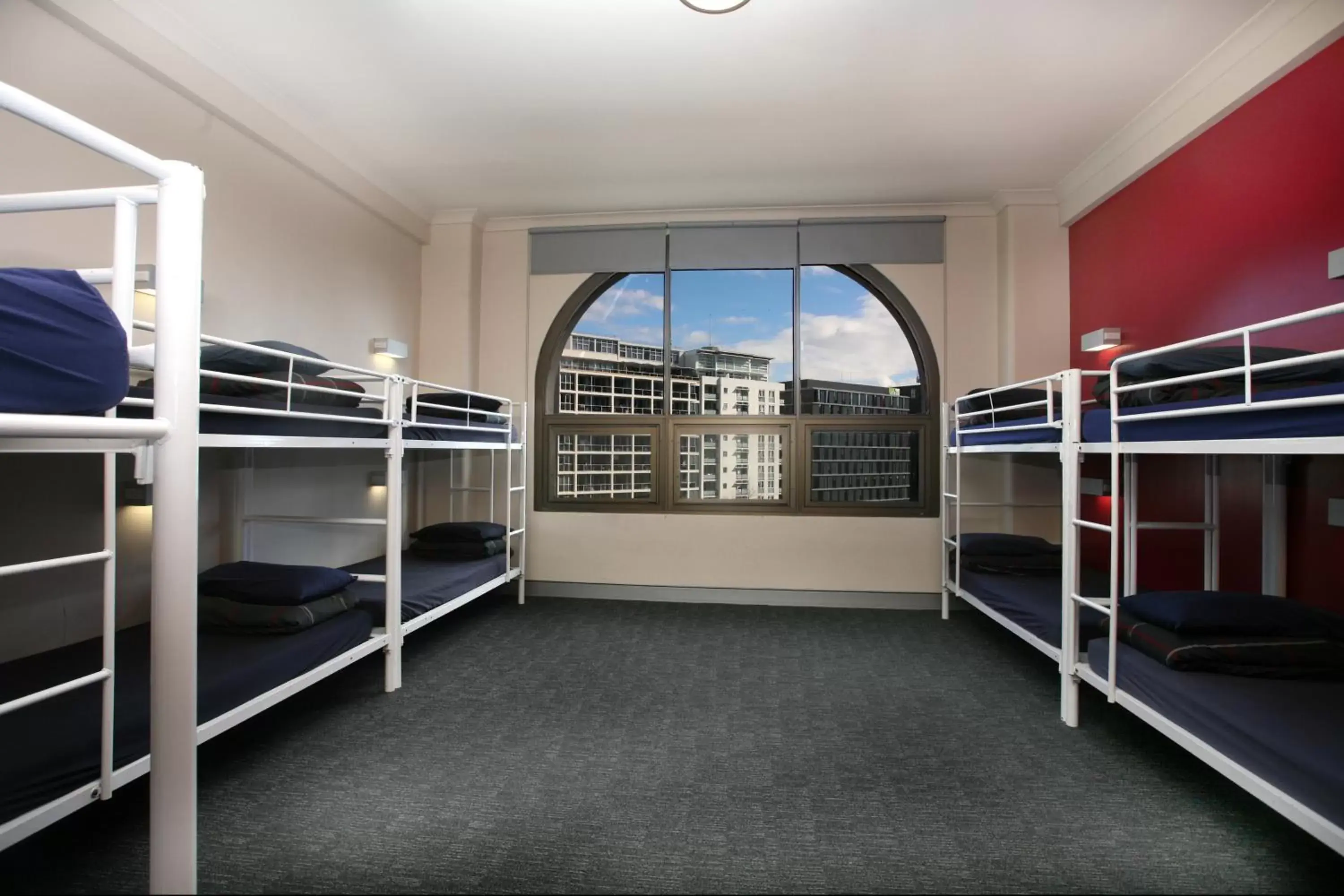 Bed in 10-Bed Mixed Dormitory Room with Shared Bathroom in Wake Up! Sydney Central