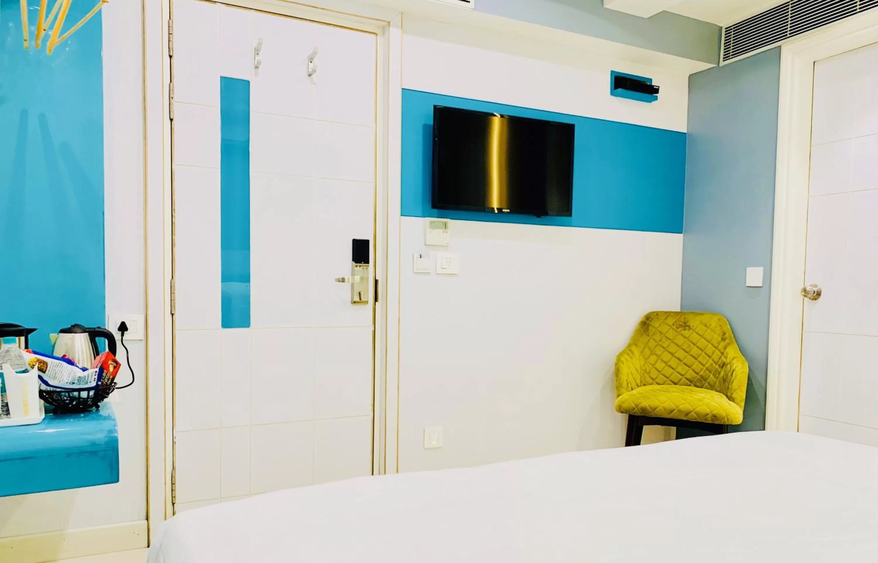 Communal lounge/ TV room, Bed in City Empire - New Delhi Railway Station, Near Connaught Place