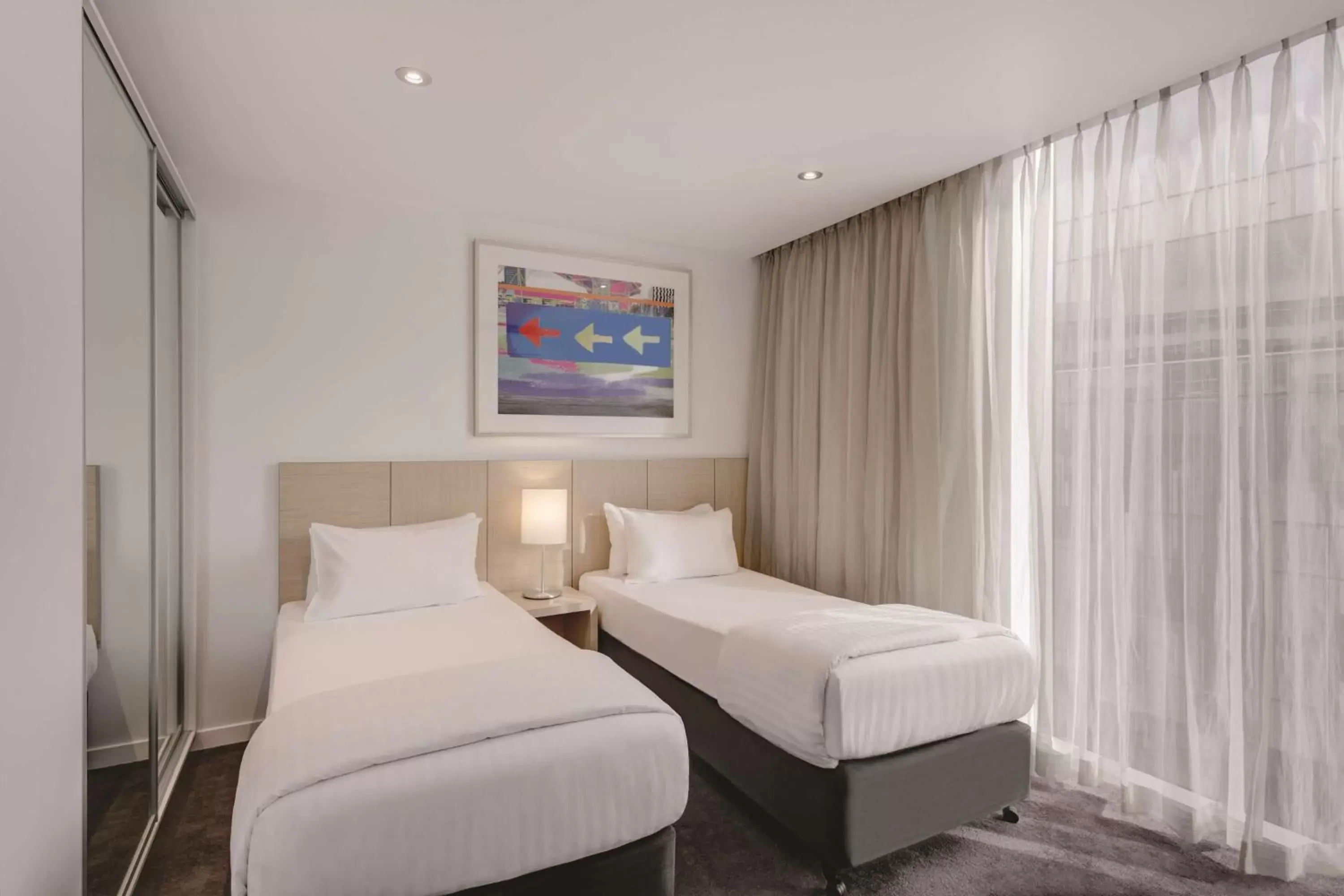 Bedroom, Bed in Travelodge Hotel Melbourne Docklands