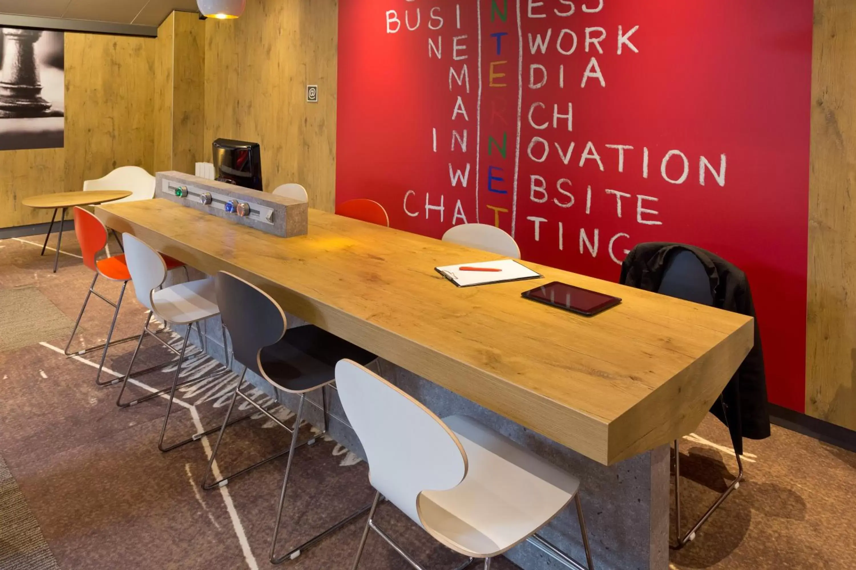 Business facilities in ibis Saint Dizier