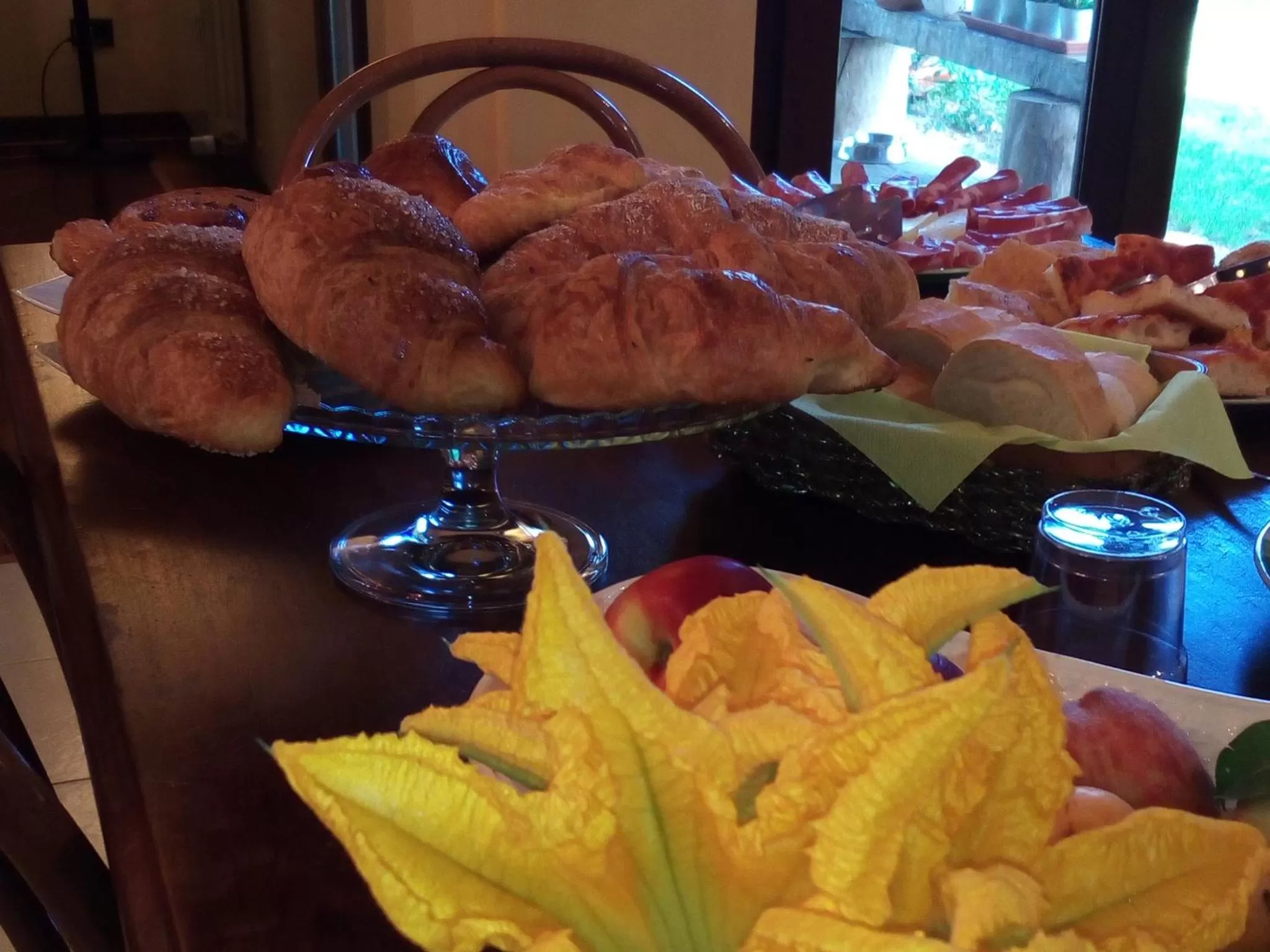 Italian breakfast in B&B Luce Riflessa