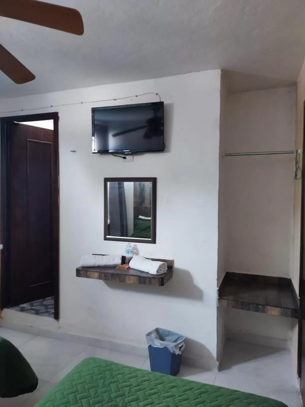 TV and multimedia, TV/Entertainment Center in Hotel Rath