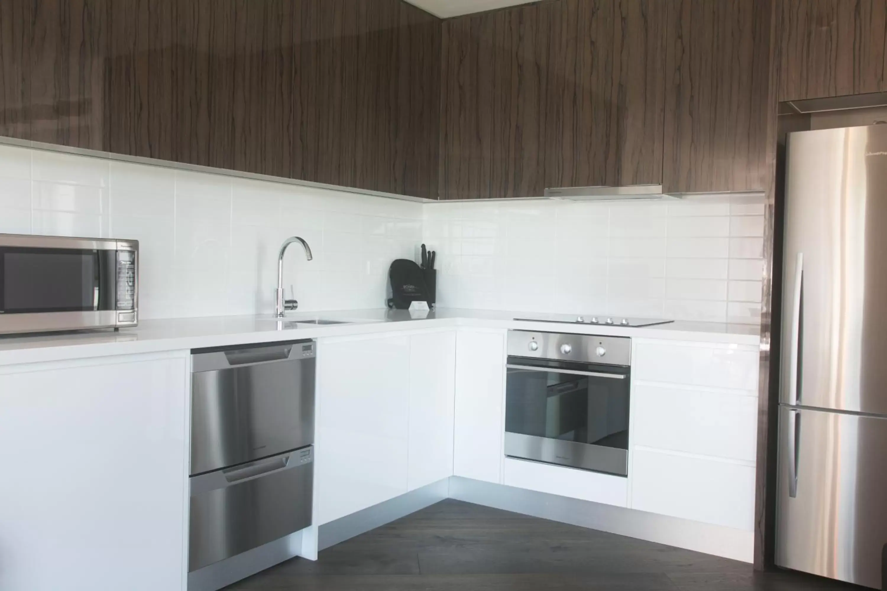 Kitchen or kitchenette, Kitchen/Kitchenette in Bondi 38 Serviced Apartments