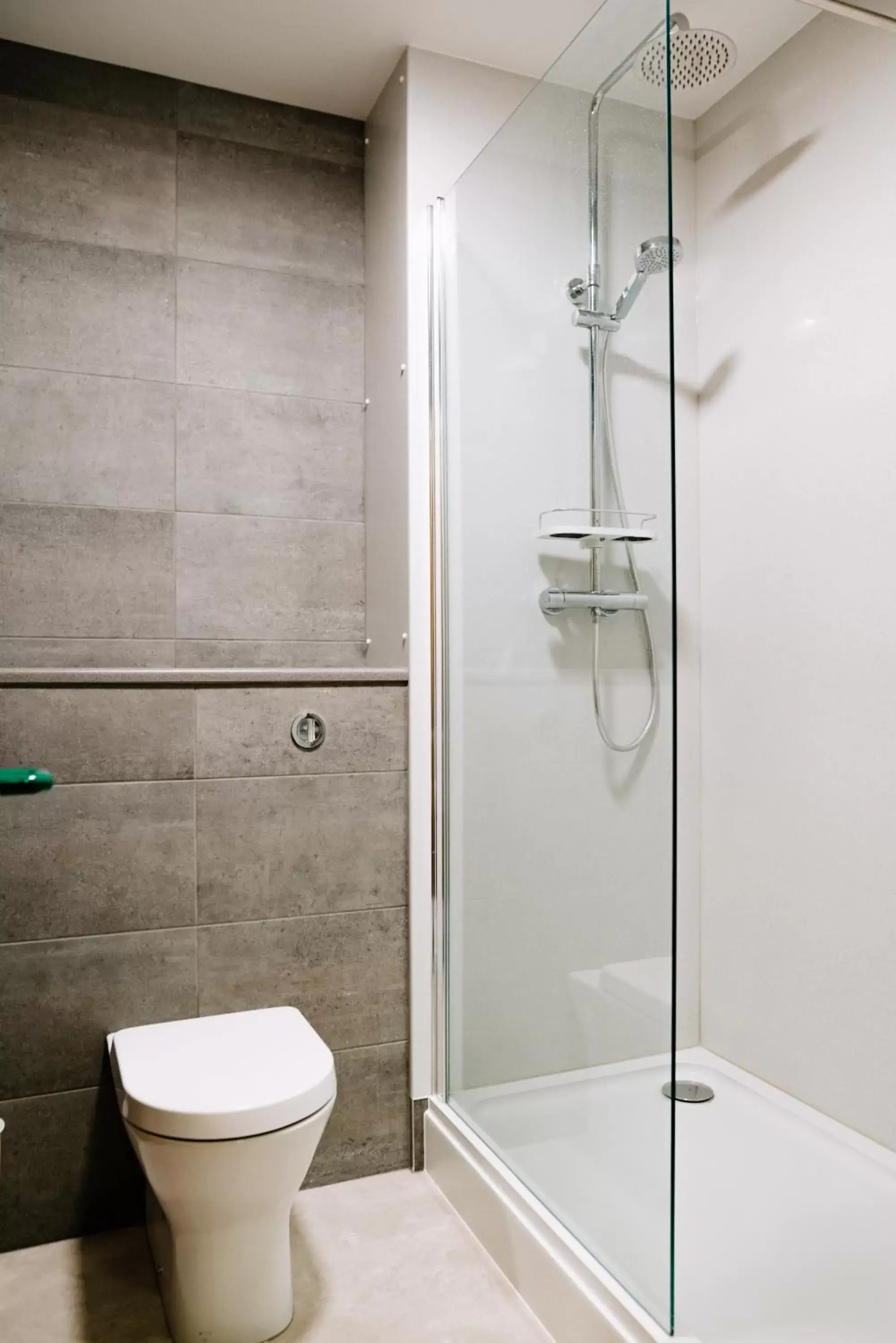 Bathroom in National Badminton Centre Lodge & Health Club