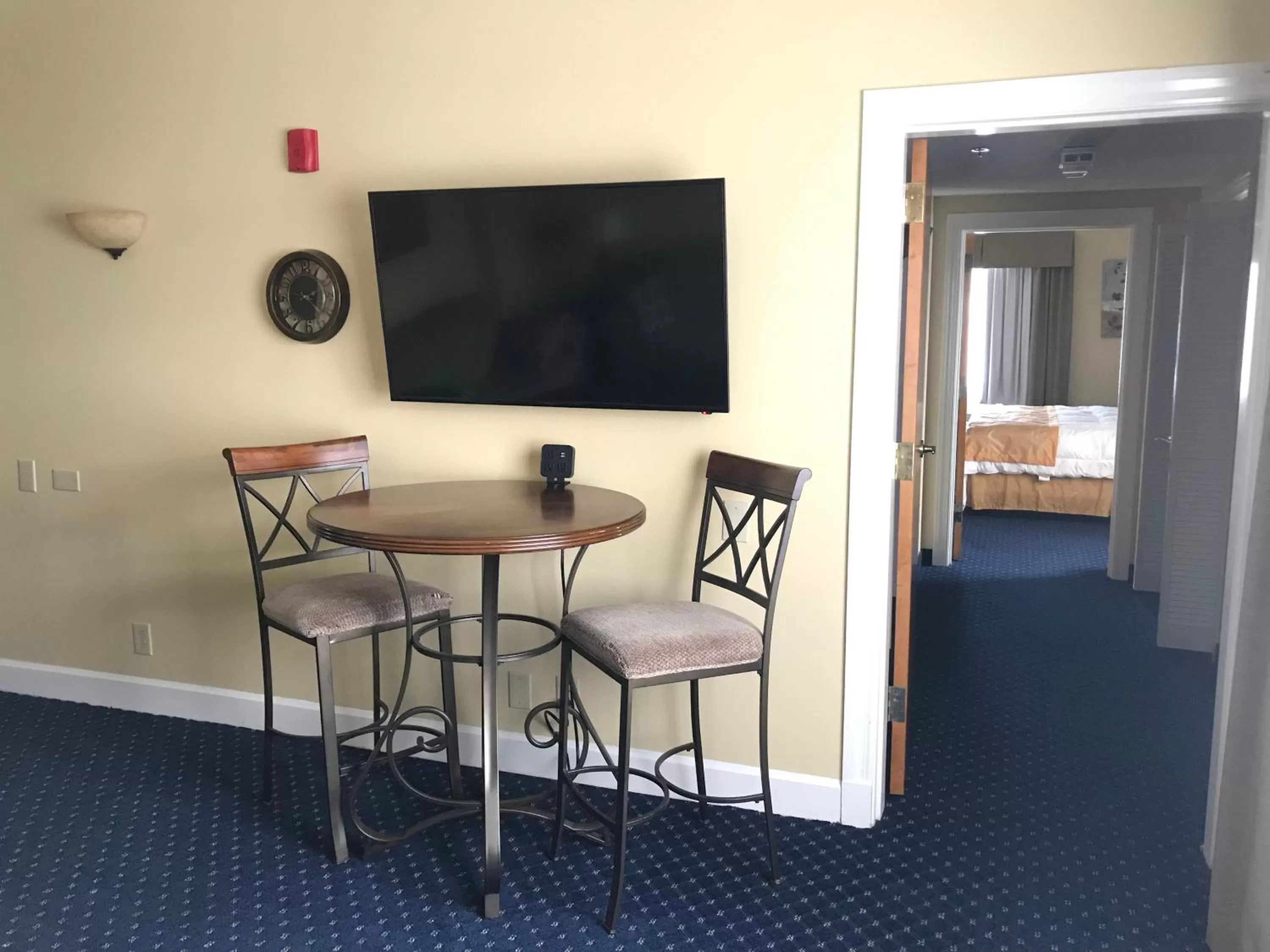 Living room in Asbury Inn & Suites