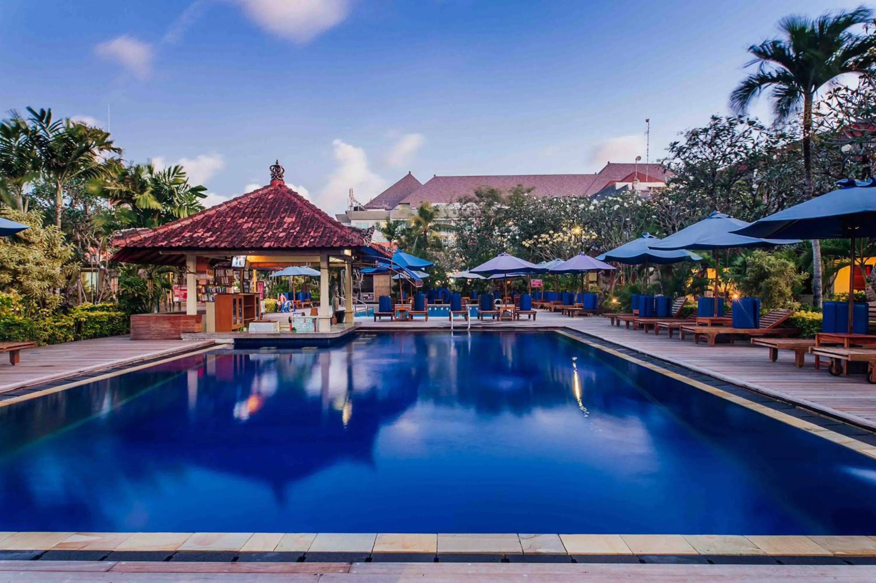Swimming pool in Kuta Puri Bungalows, Villas and Resort