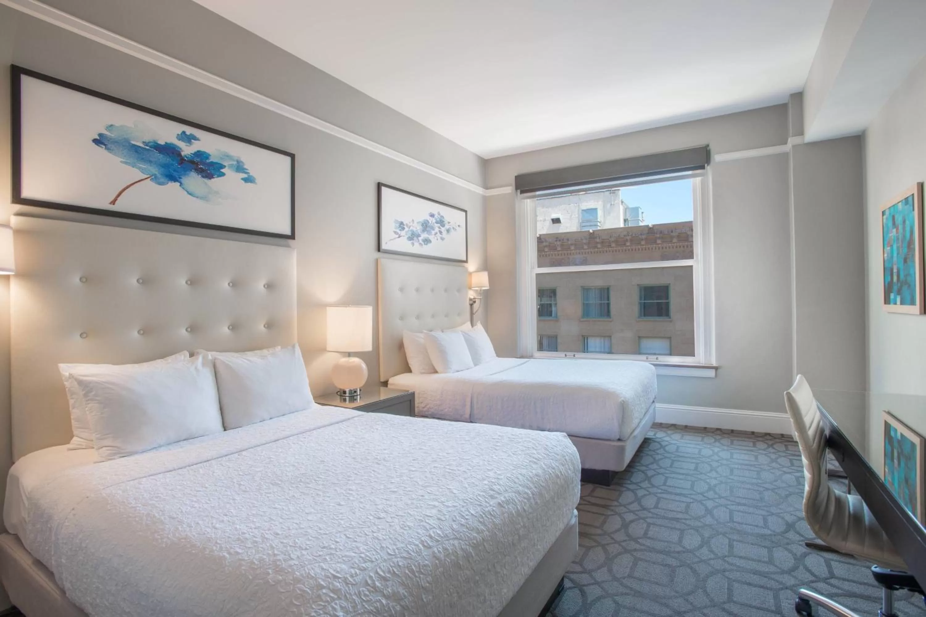 Photo of the whole room, Bed in Magnolia Hotel Denver, a Tribute Portfolio Hotel